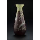 Vase ovoïde à col évasé	 en verre multicouche signé Gallé	 circa 1900	&nbsp	à décor dégagé à l'acide