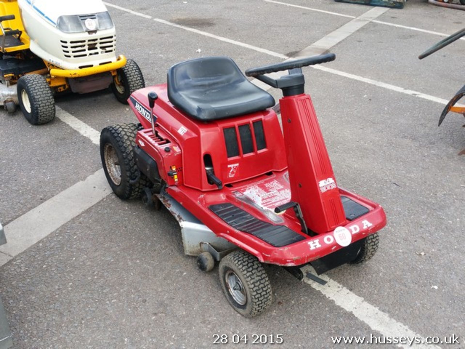 HONDA HT-R 3009 RIDE ON MOWER