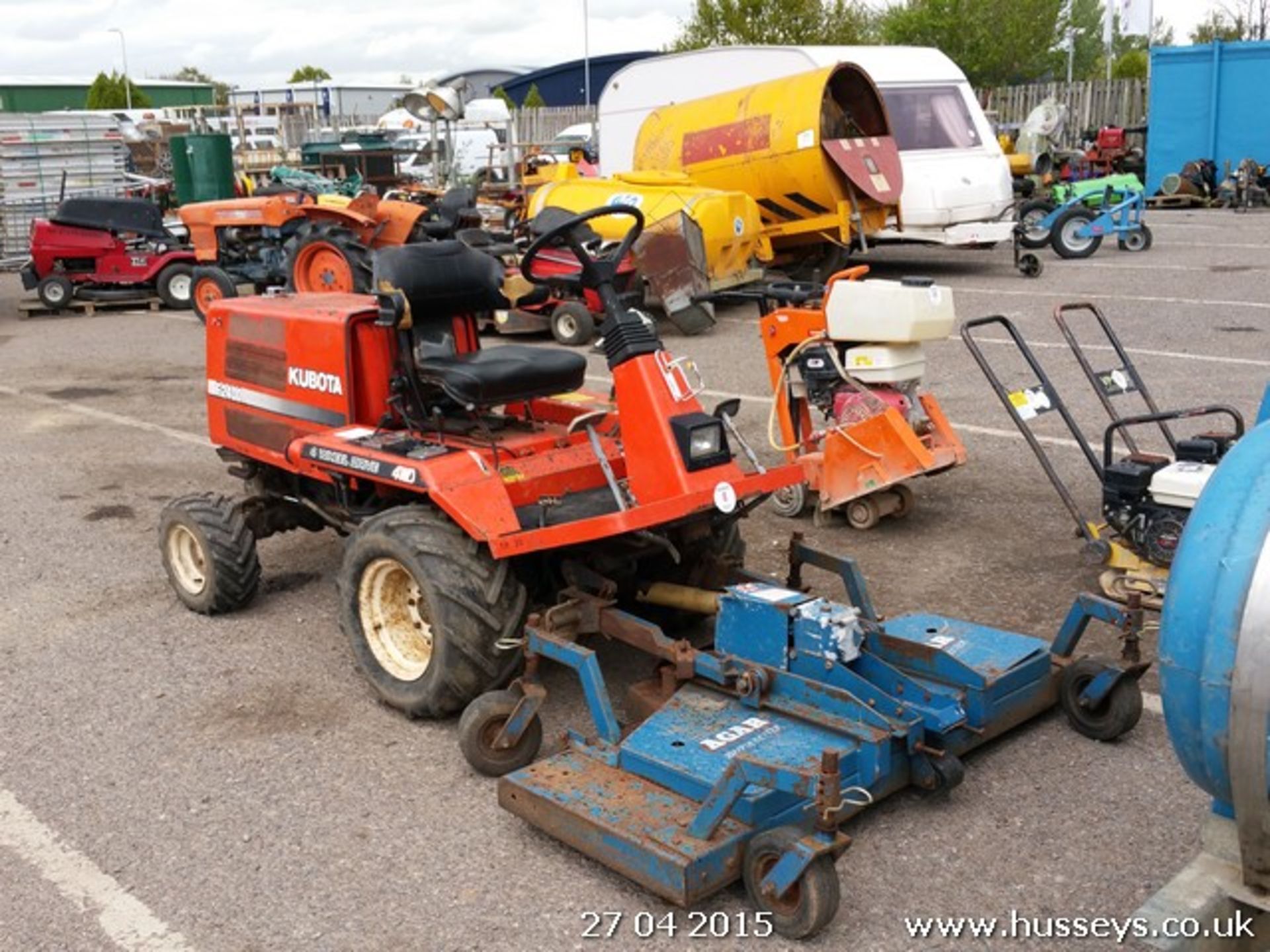 KUBOTA F2400 FWA MOWER (2547HRS) SERIAL NO 14356 (KEY) - Image 2 of 2