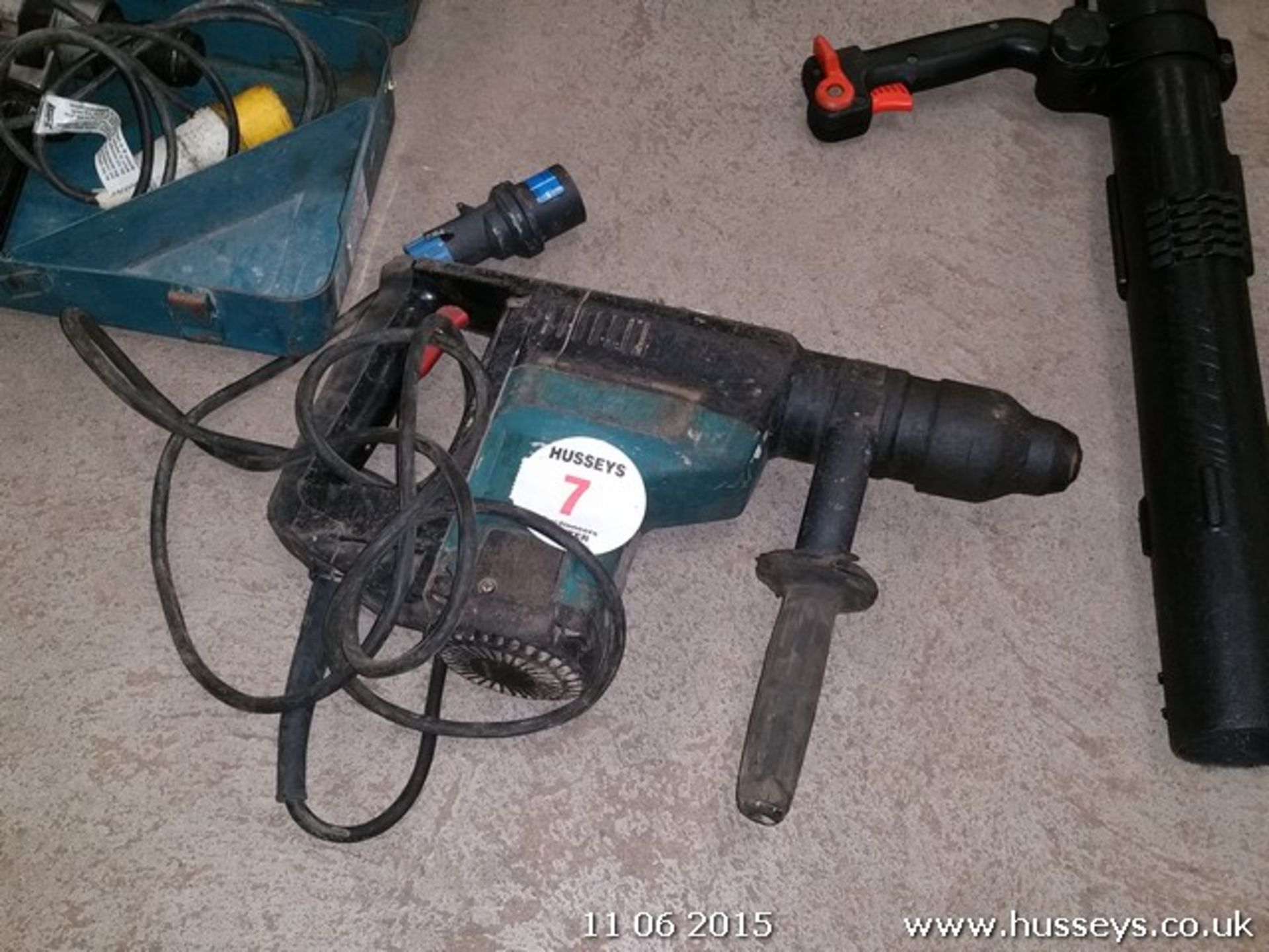 MAKITA HAMMER DRILL