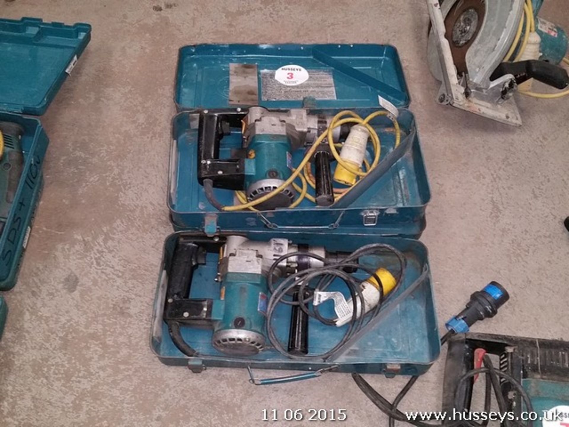 2 MAKITA DRILLS