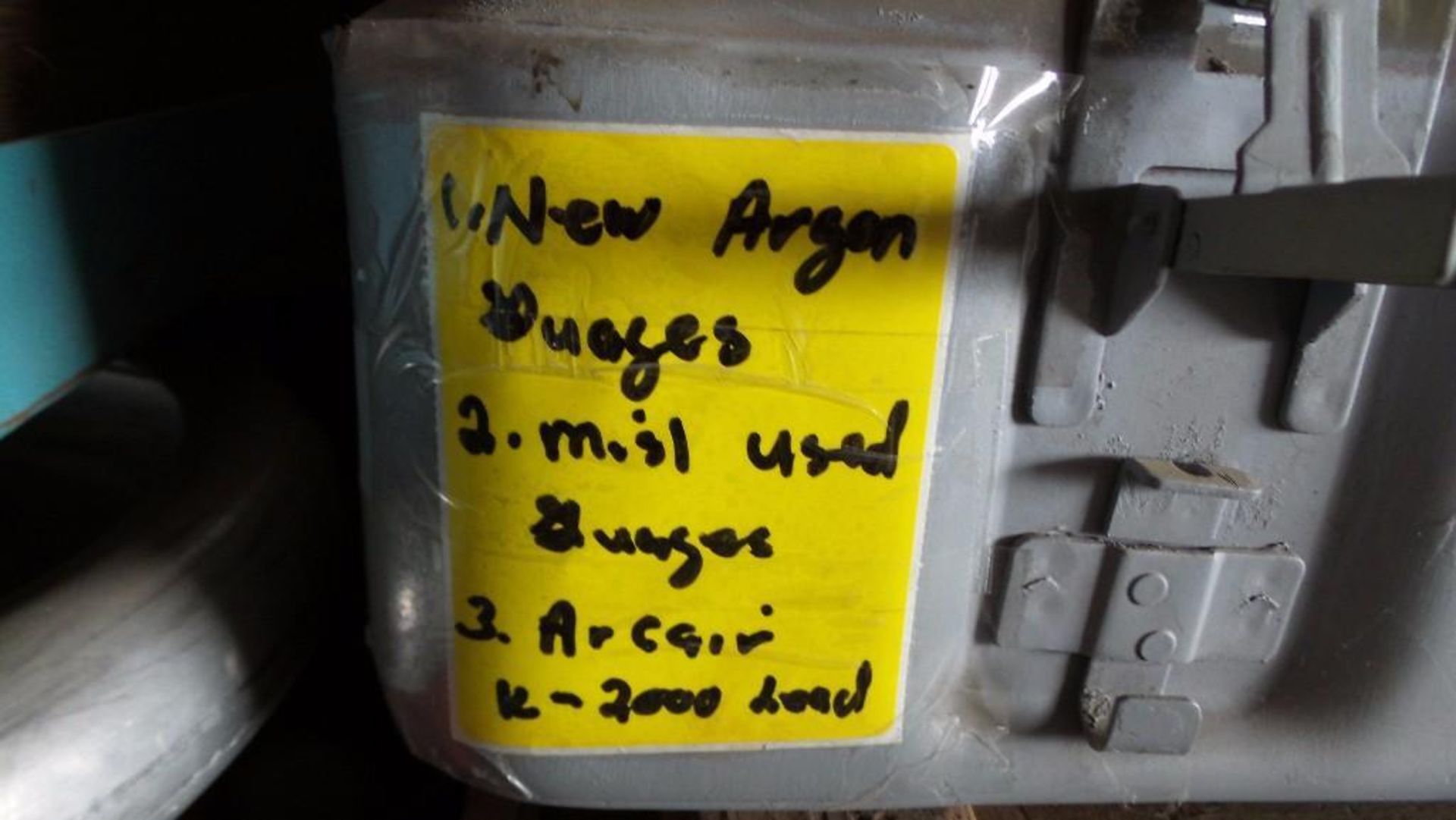 3 New Argon gauges and Various other gauges  in a  cool military box - Image 2 of 11