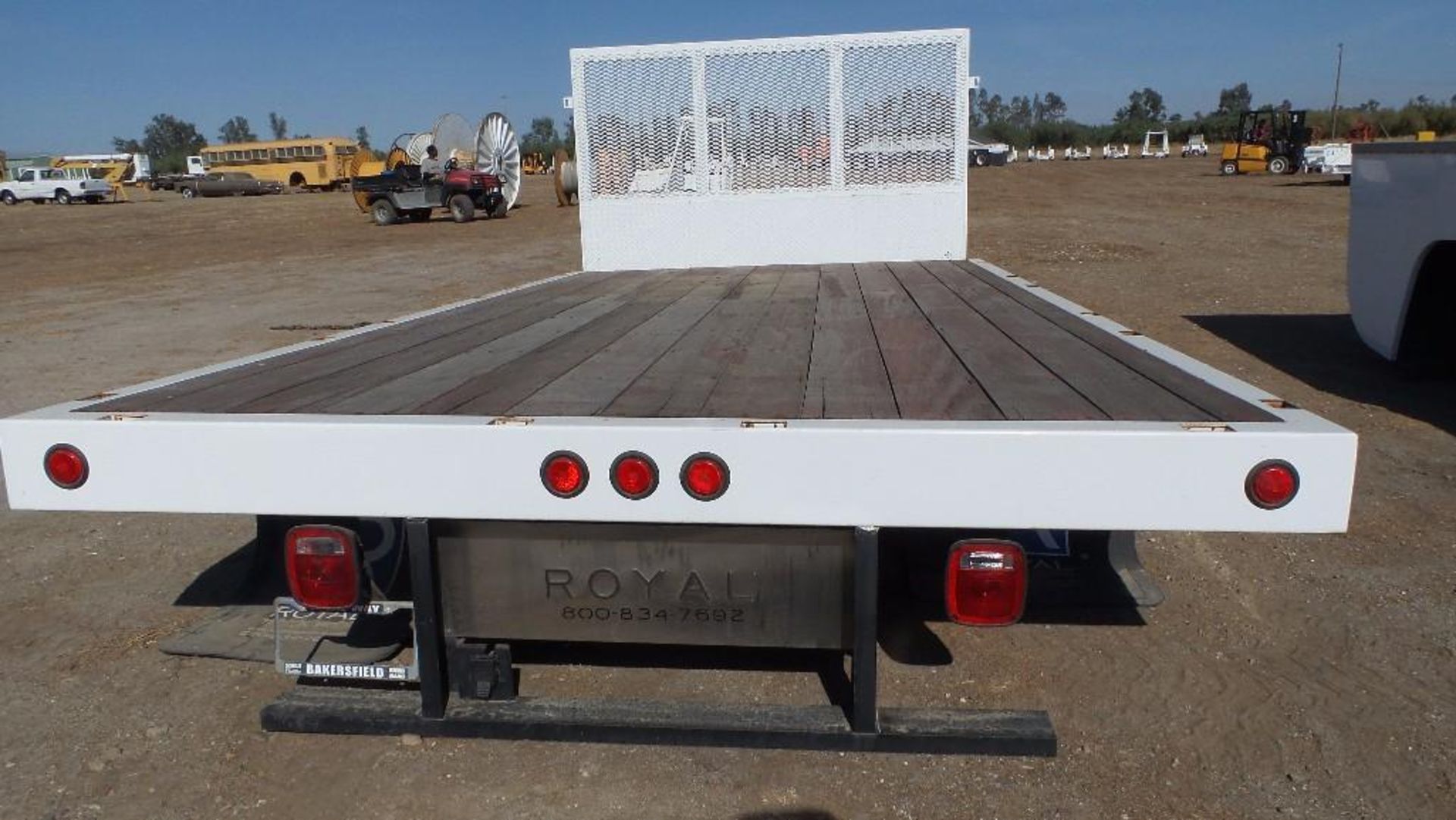 Royal Utility flat bed 14'x8' with all the sides - Image 6 of 10