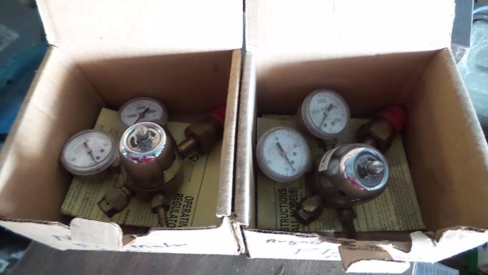 3 New Argon gauges and Various other gauges  in a  cool military box - Image 6 of 11