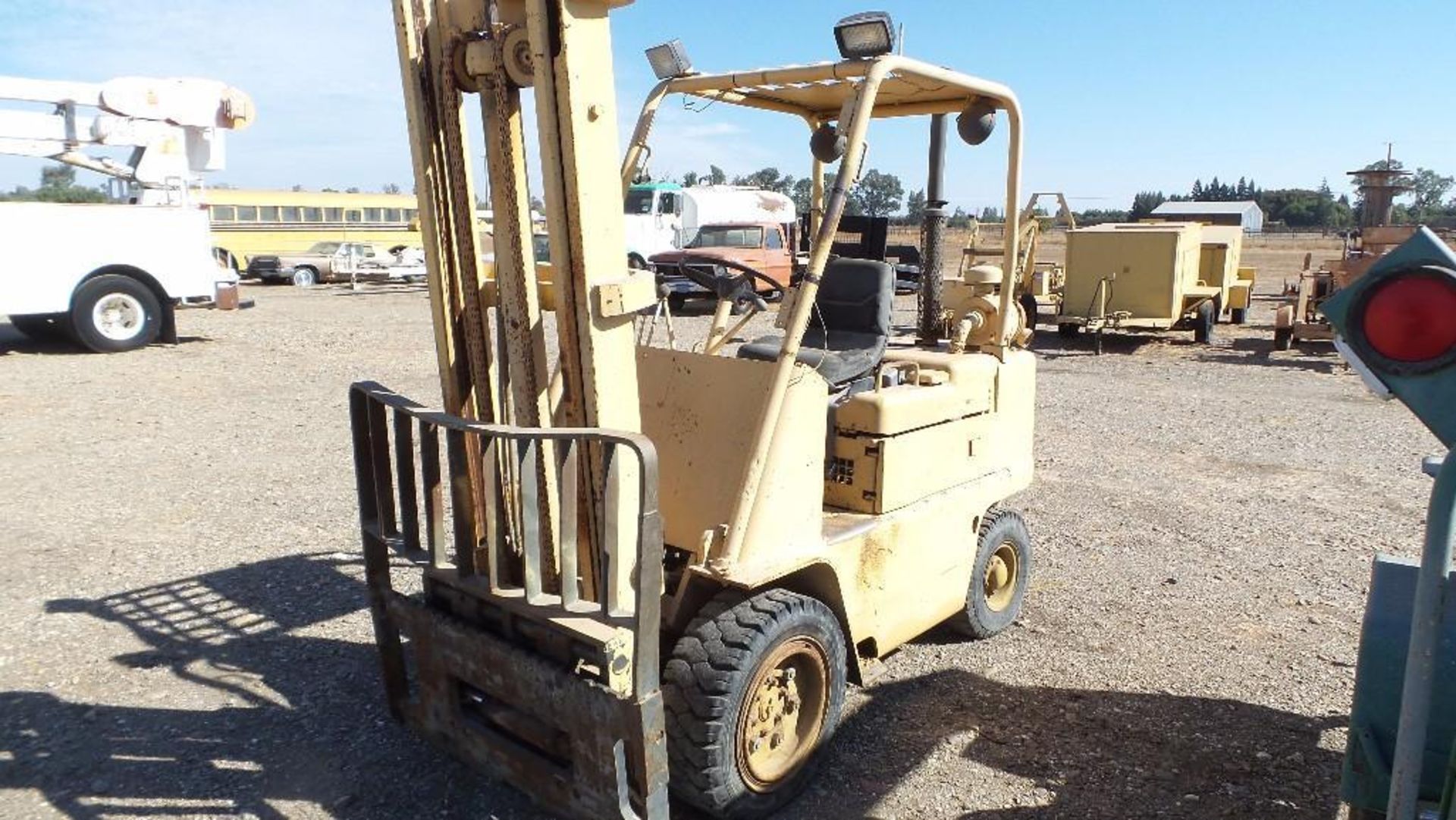 Caterpillar Diesel  Forklift with side shift with 3765 hours. Starts right up. Needs forks.