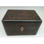 A Chinese lacquered tea caddy, width 15cm