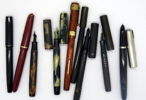 Nine ink pens including Parker, two with matched lids - Image 2 of 2