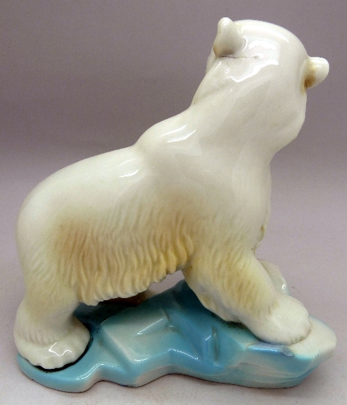 A Wade blow up polar bear, mother, - Image 3 of 3