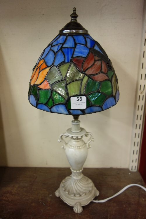 A Tiffany style table lamp - Image 2 of 2