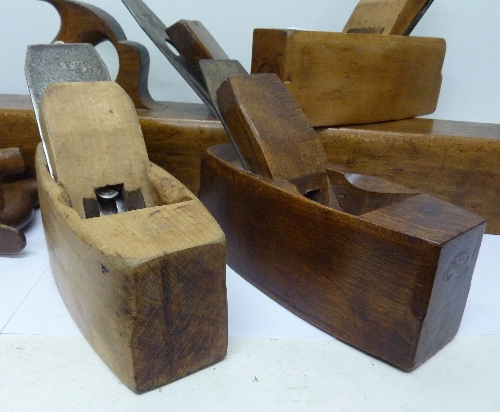 A wooden jointer plane, Torpedo, Warrington, 555mm long, - Image 2 of 3