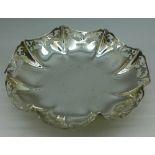 A pierced silver bowl, Sheffield 1939, weight 234g,