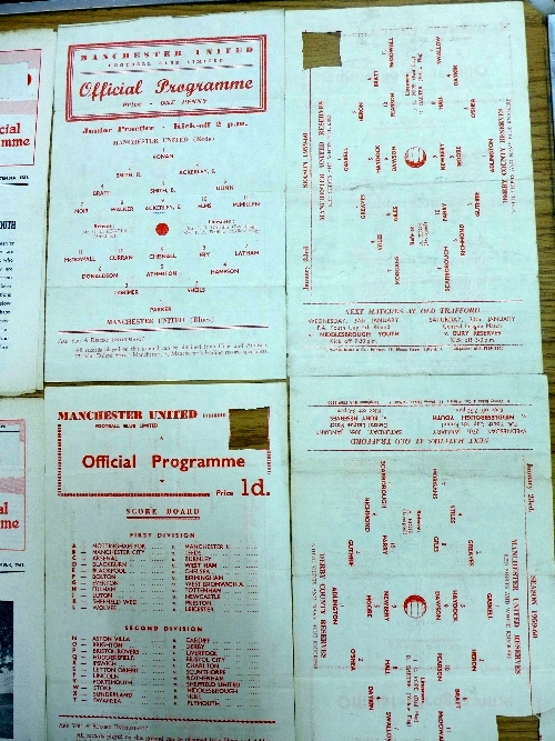 Four Manchester United reserves programmes, 1959-60, also two from 1961, - Image 2 of 3