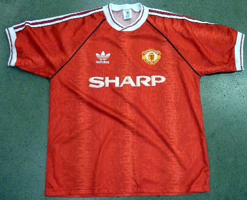 Four Manchester United home football shirts, one away shirt, scarves, hats, - Image 2 of 3
