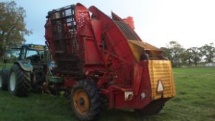 1995 TIM MK 11 SA TE - 120 2 row Sugar Beet Harvester. Location Thetford, Norfolk