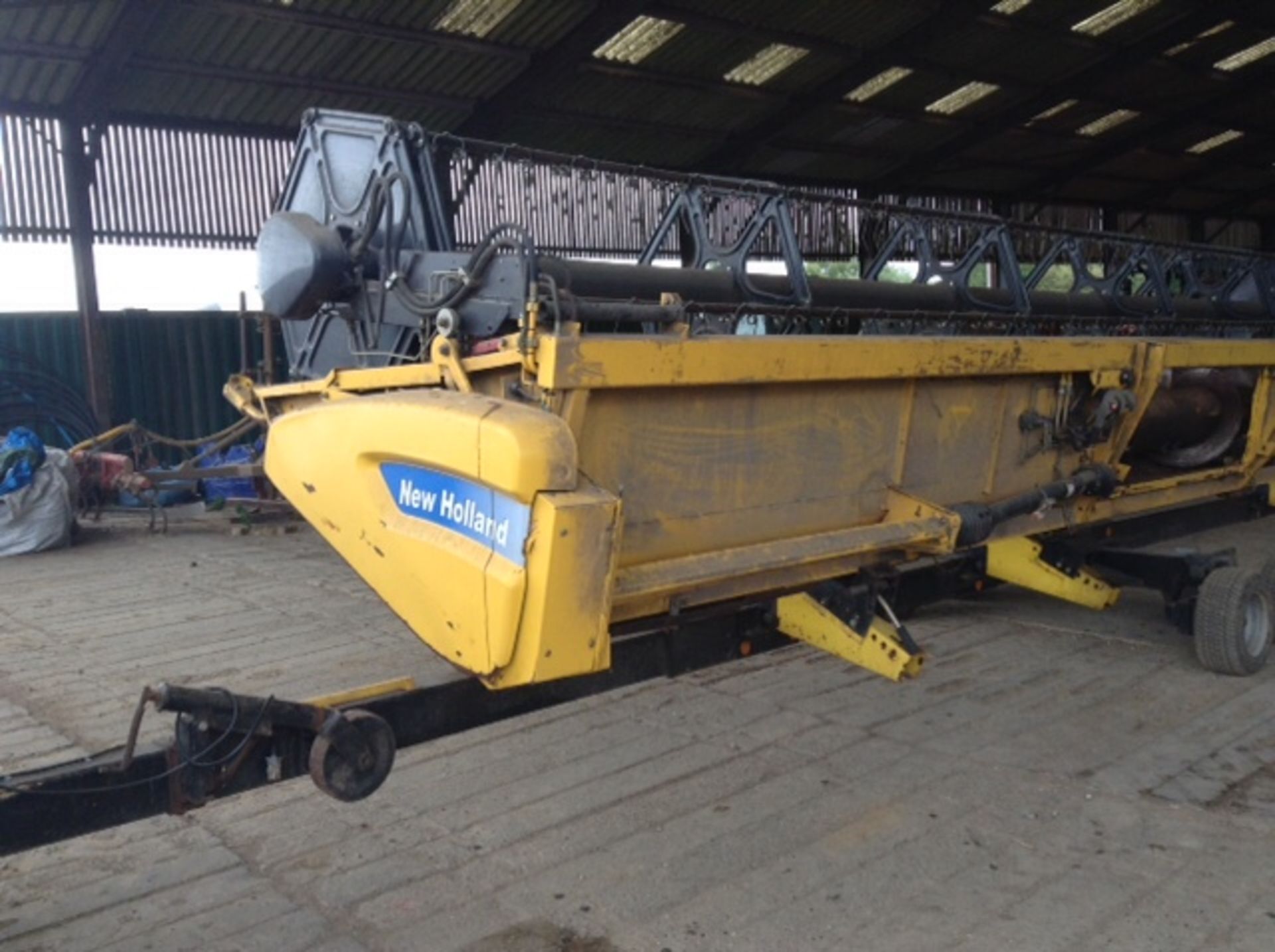 2006 New Holland 30' Variofeed Header. Location Lydd, Kent - Image 4 of 5