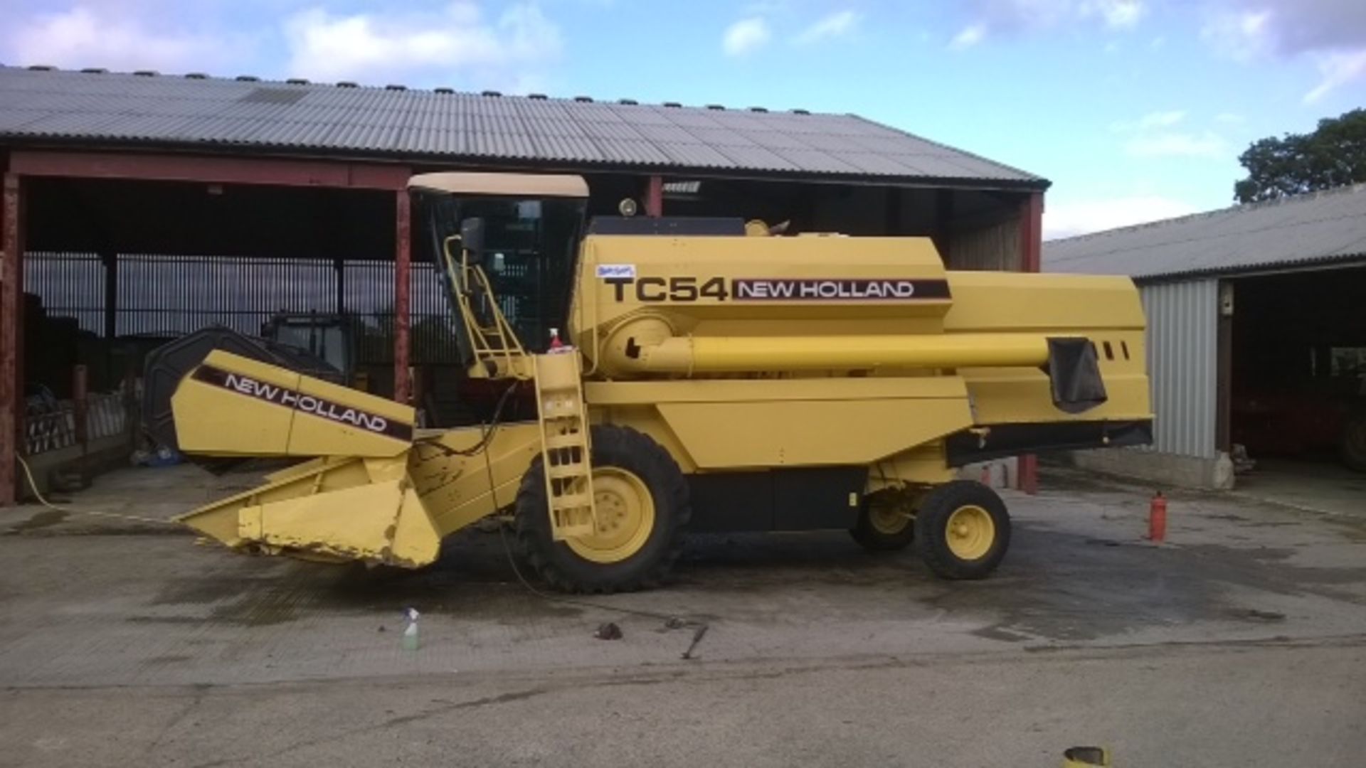 1995 New Holland TC54 Combine with 13ft Header. Location Diss, Norfolk. - Image 4 of 5