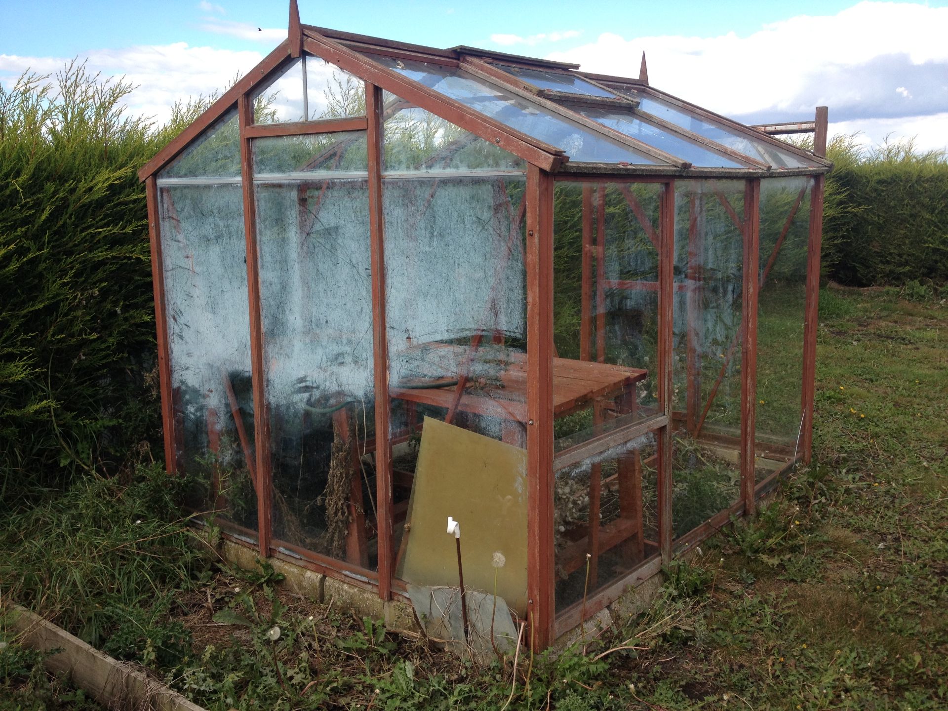 2004 Used Greenhouse with all fixtures and fittings. NO VAT. Location March, Cambridgeshire - Image 2 of 2