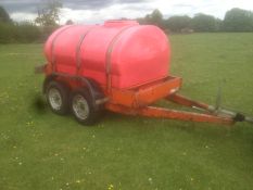 500 gall Twin Axle Water Bowser. Location Reading, Berkshire.