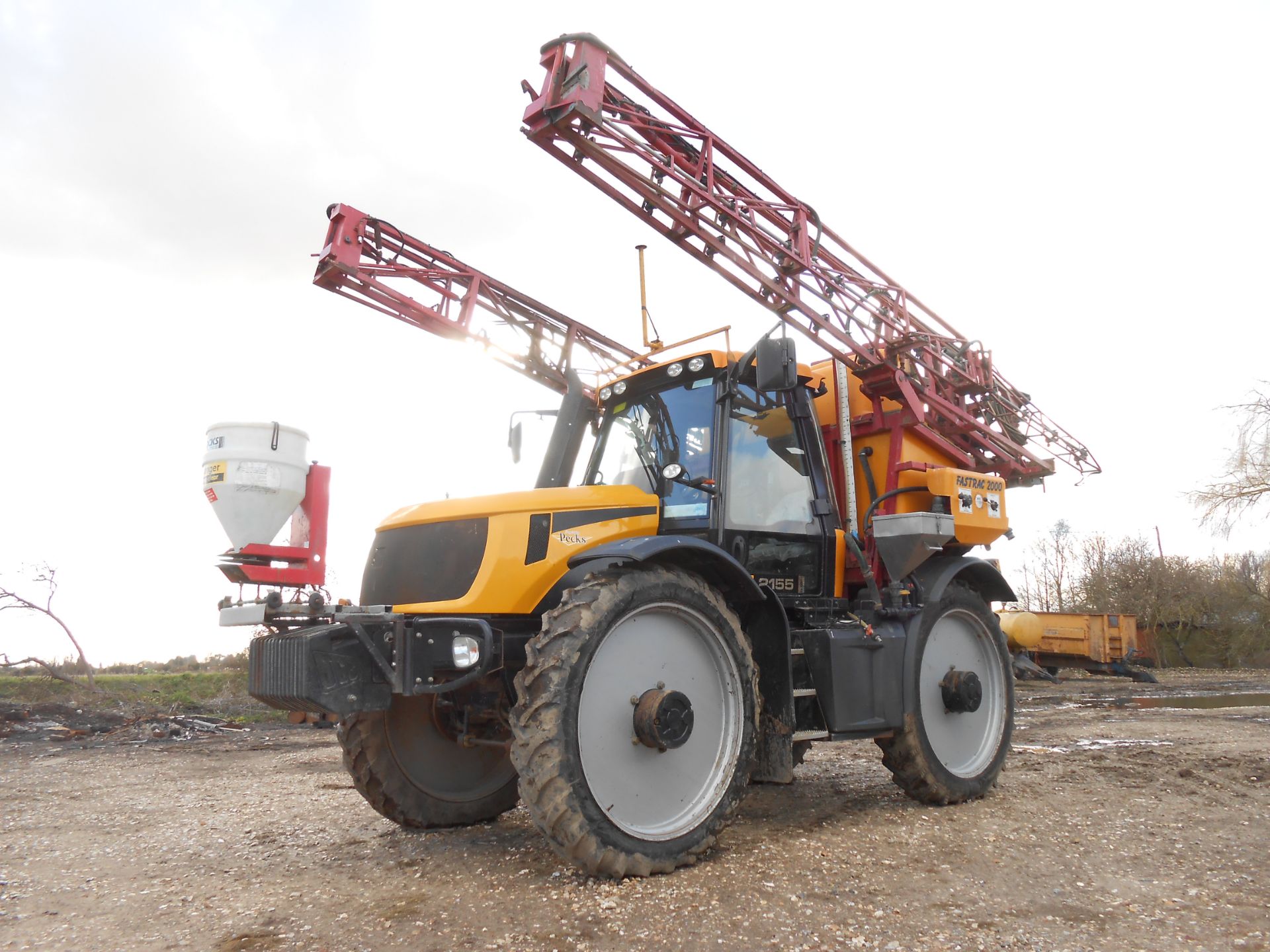 2008 JCB Fastrac 2155 4WD Tractor c/w 24m Spraycare Fastrac 2000 mounted sprayer & Stocks Fanjet - Image 4 of 4