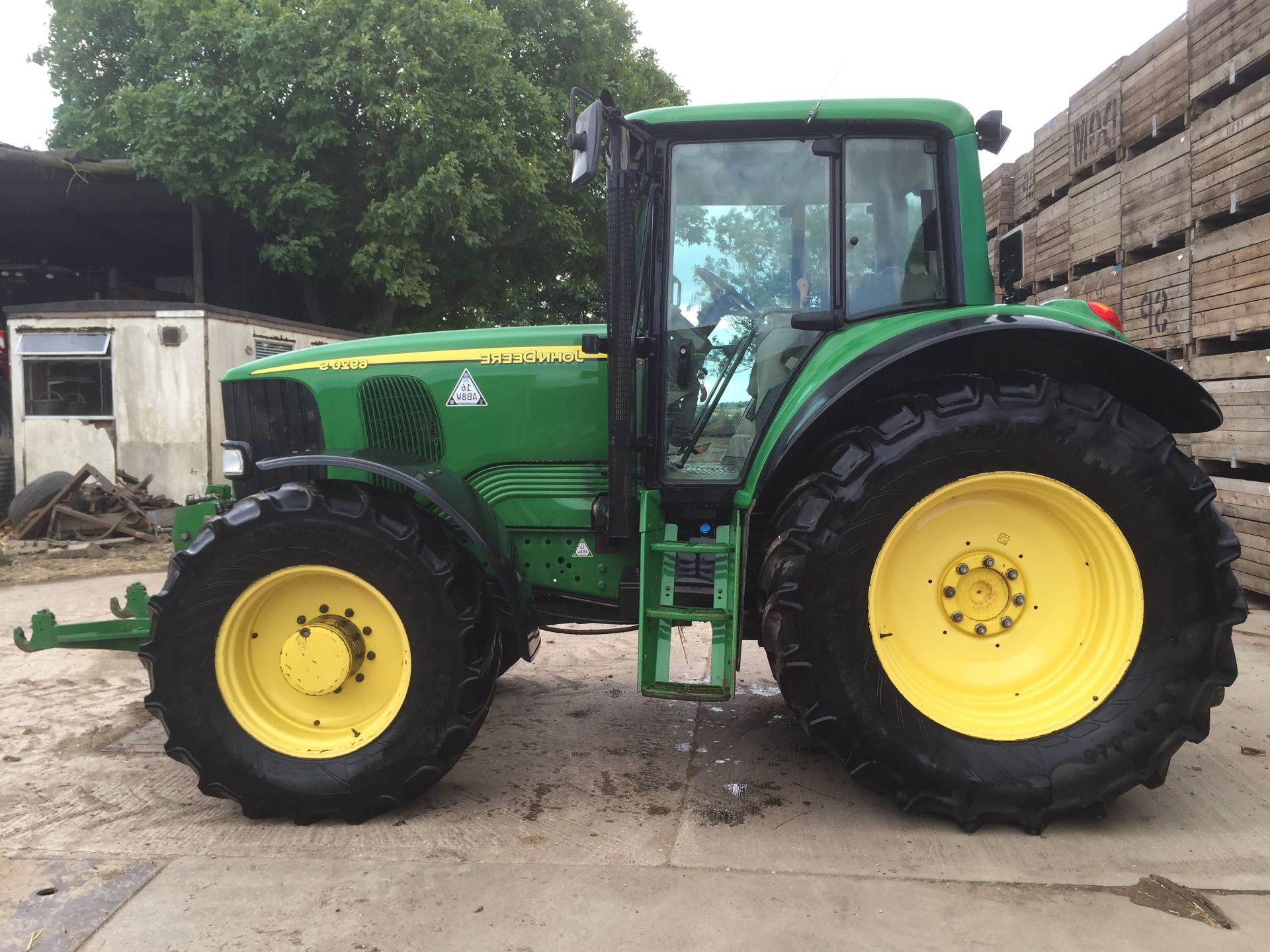 2005 John Deere 6920S Tractor 50k Power Quad c/w front linkage & pto. Location Bourne, Lincolnshire - Image 11 of 12