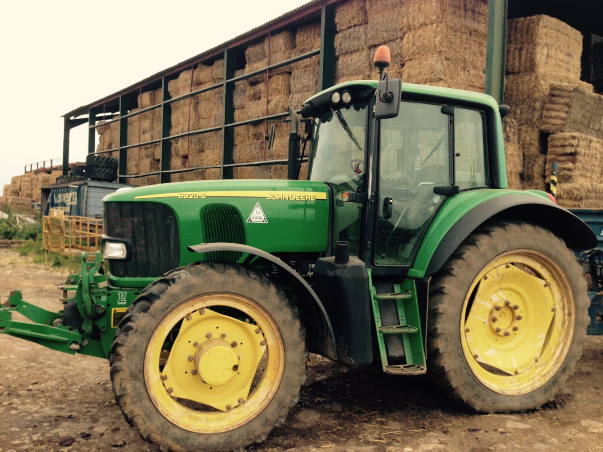 2005 John Deere 6920S Tractor 50k Power Quad c/w front linkage & pto. Location Bourne, Lincolnshire