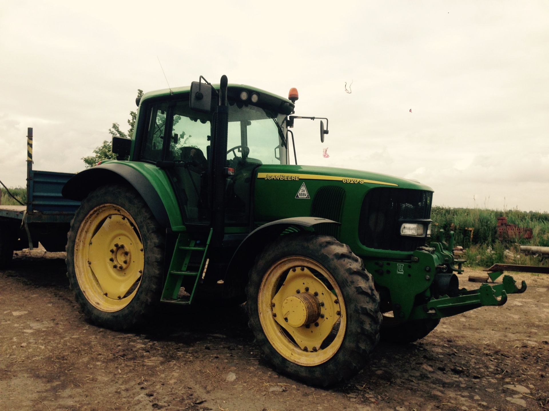 2005 John Deere 6920S Tractor 50k Power Quad c/w front linkage & pto. Location Bourne, Lincolnshire - Image 2 of 12