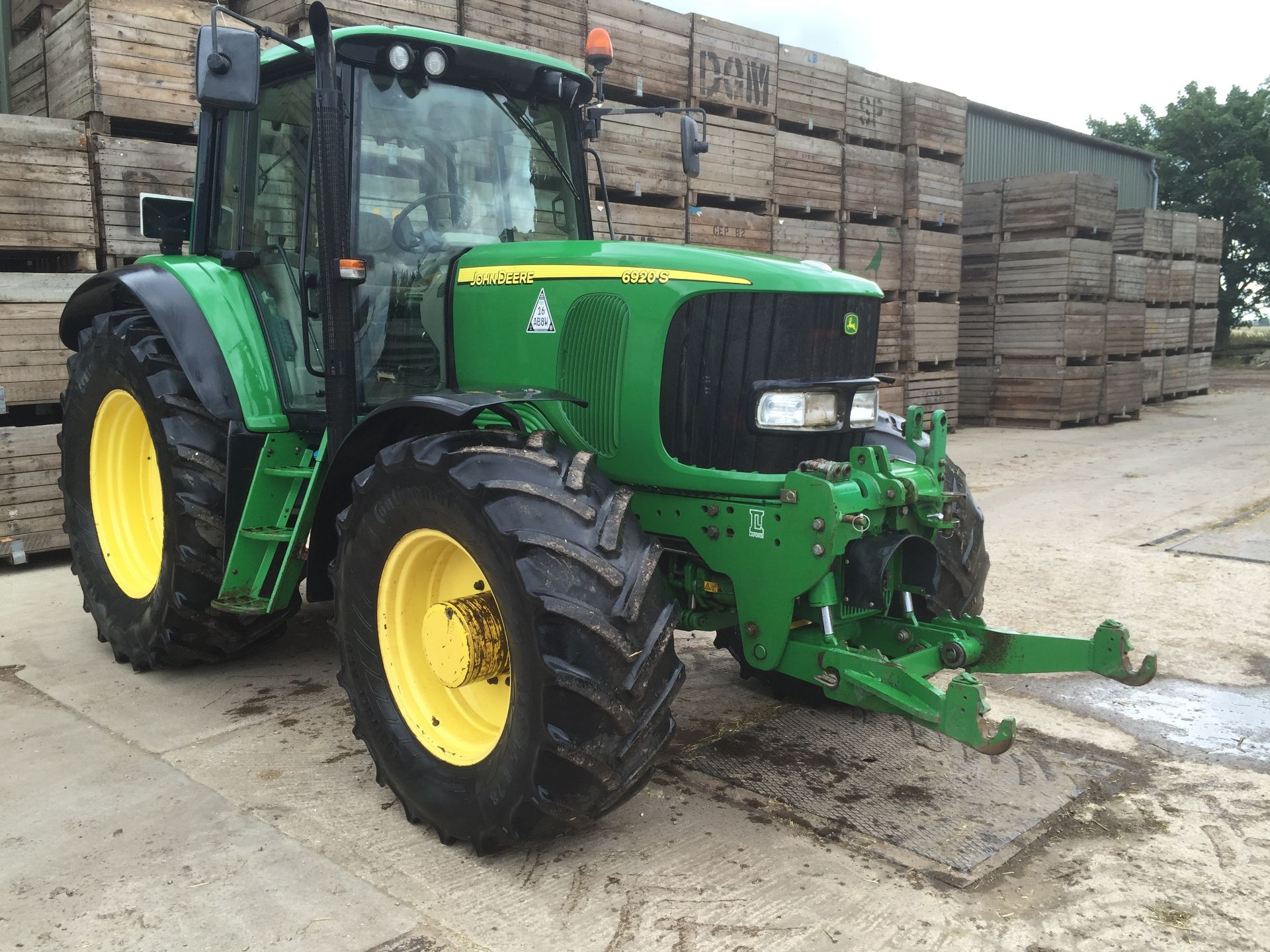 2005 John Deere 6920S Tractor 50k Power Quad c/w front linkage & pto. Location Bourne, Lincolnshire - Image 9 of 12