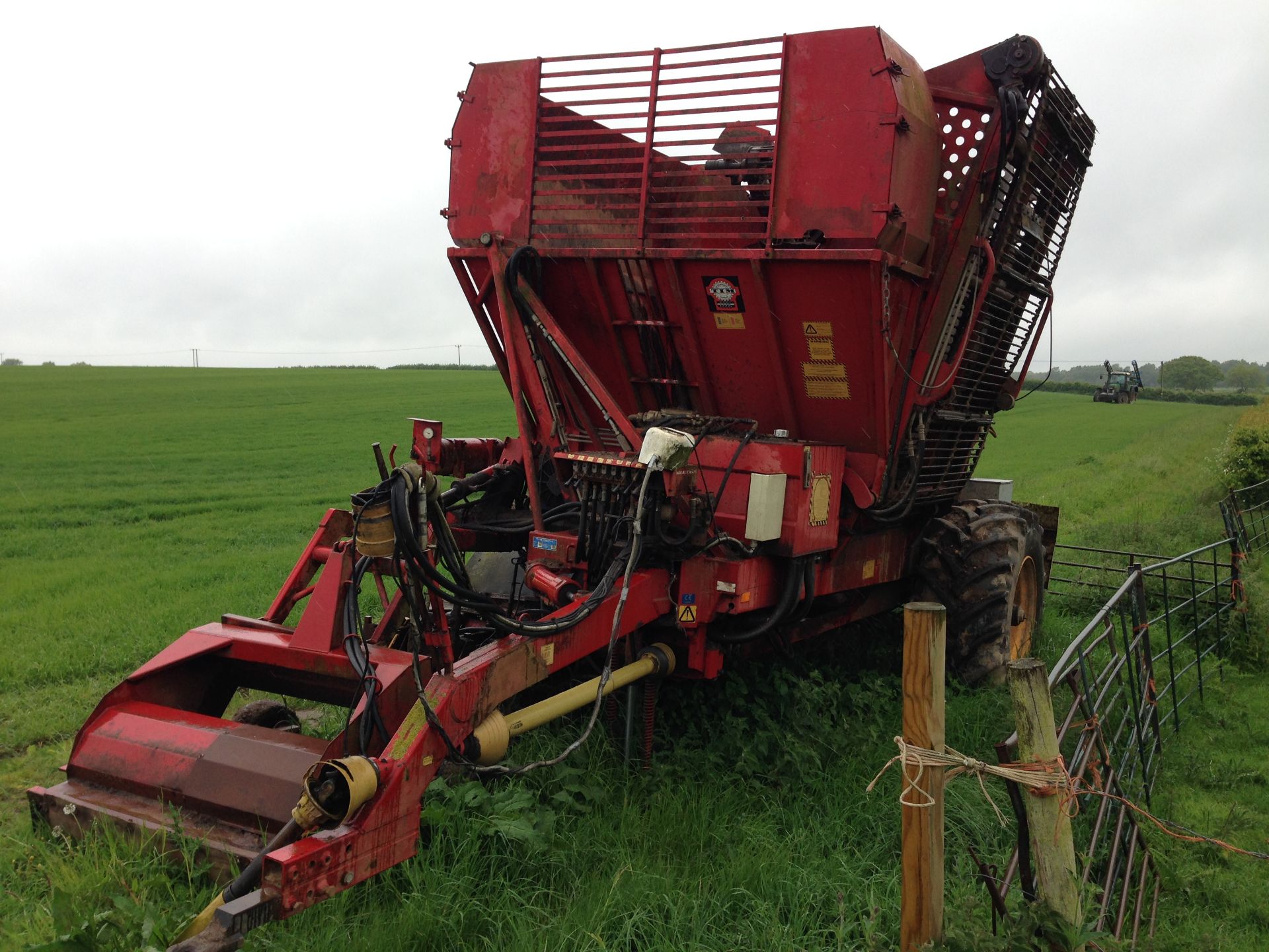 TIM SMH 1200 Three Row Trailed Beet Harvester - Location Holt, Norfolk - Image 3 of 7