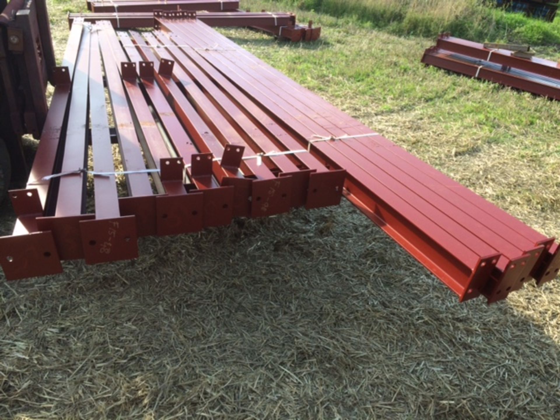 Steel framed stable/mono slope 24ftlong x 12ft wide x 8ft @front x7ft @ back x 3 ft canopy (e1224) - Image 8 of 12