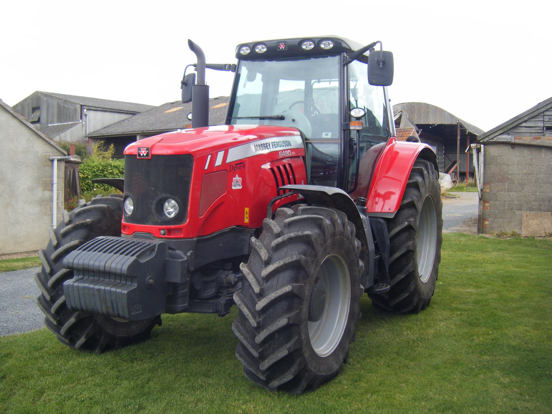 Massey Ferguson 6480 Dyna 6, 2011, 1,049 hrs - Location - Louth, - Image 2 of 6