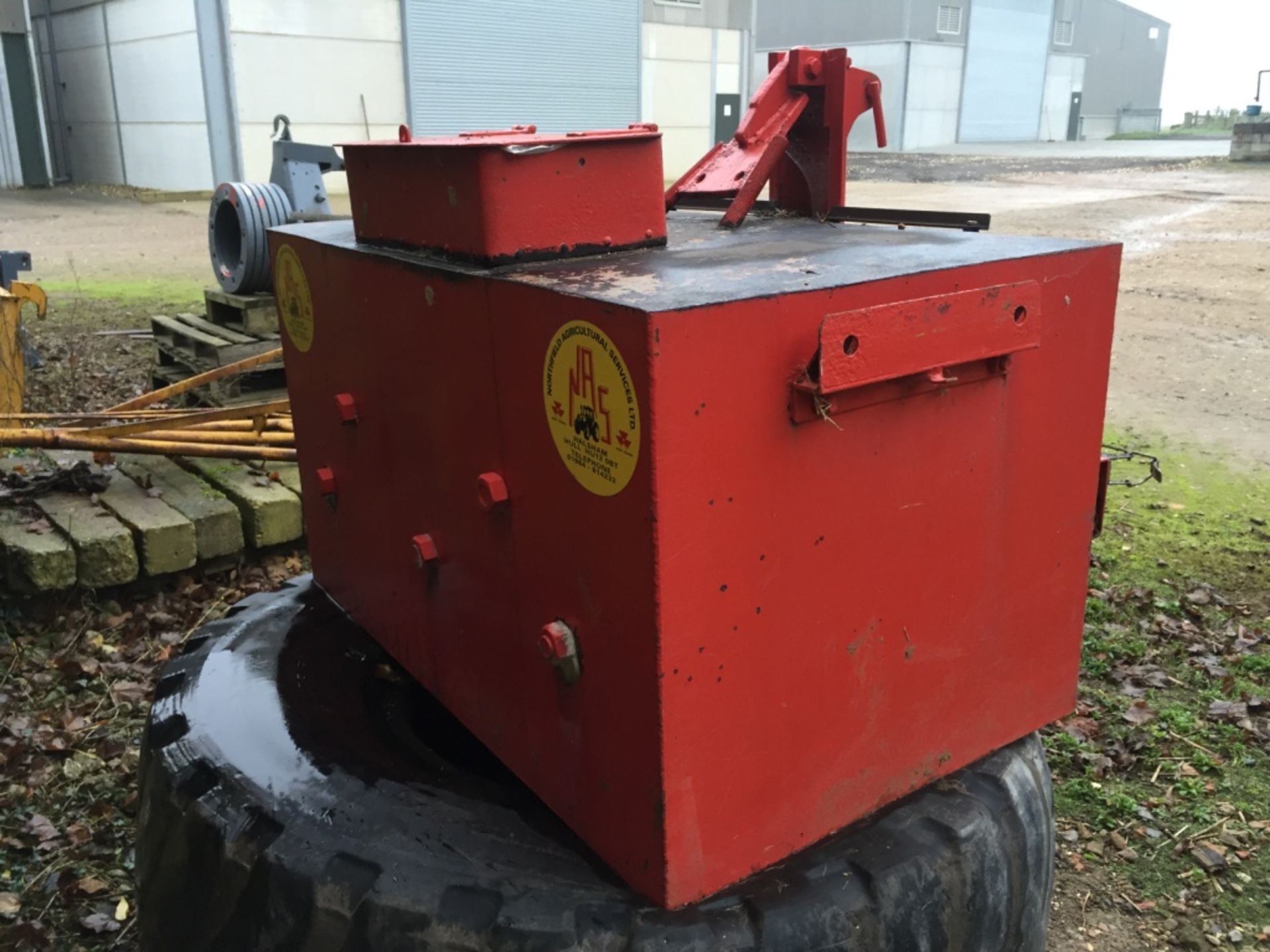 Farmer made Welded front weight filled with concrete 1750kg Location Driffield East Yorkshire - Image 2 of 4