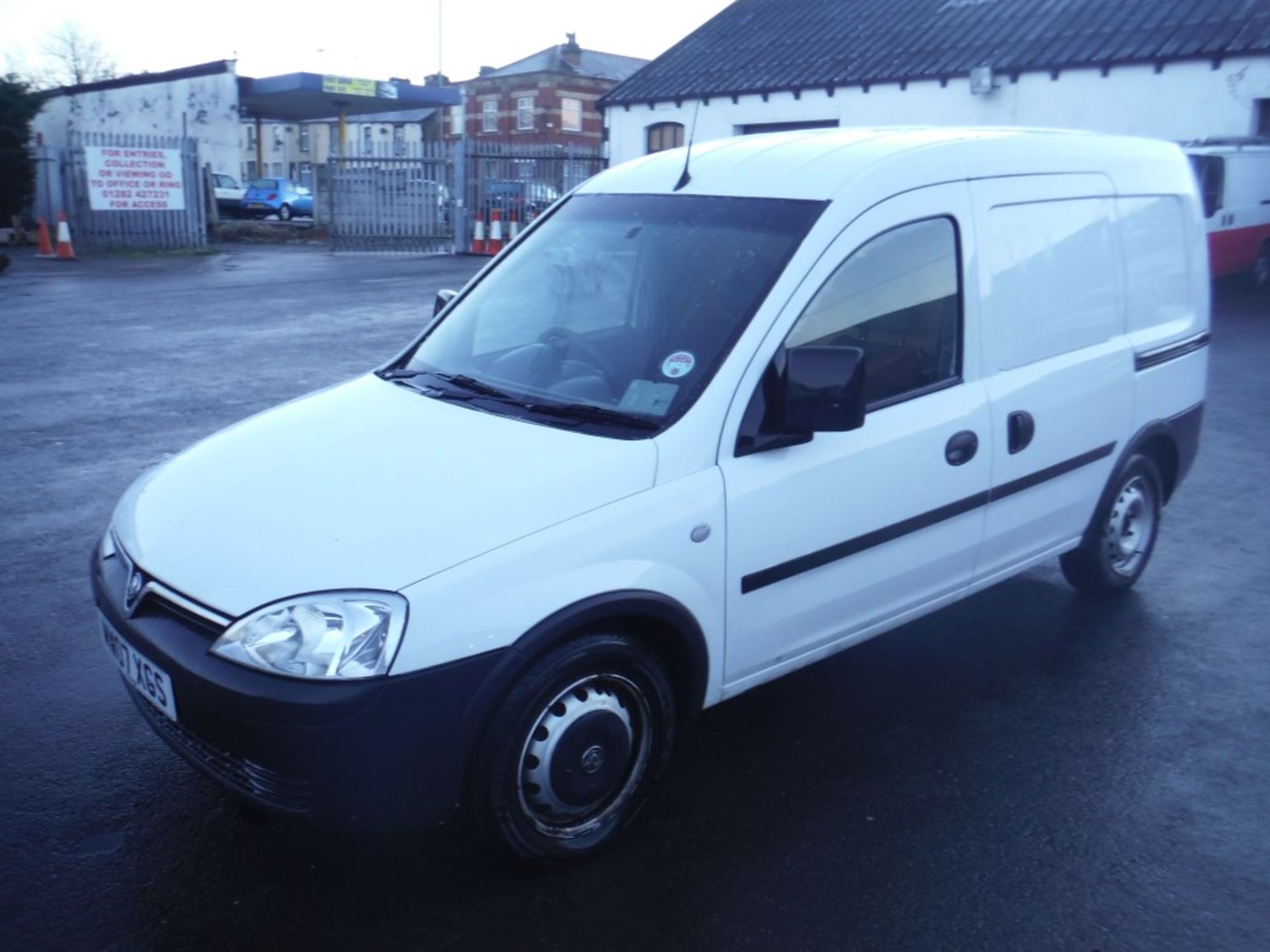 07 reg VAUXHALL COMBO 1700 CDTI VAN, 1ST REG 06/07, TEST 05/15, 118326M, V5 HERE, 2 FORMER - Image 2 of 5