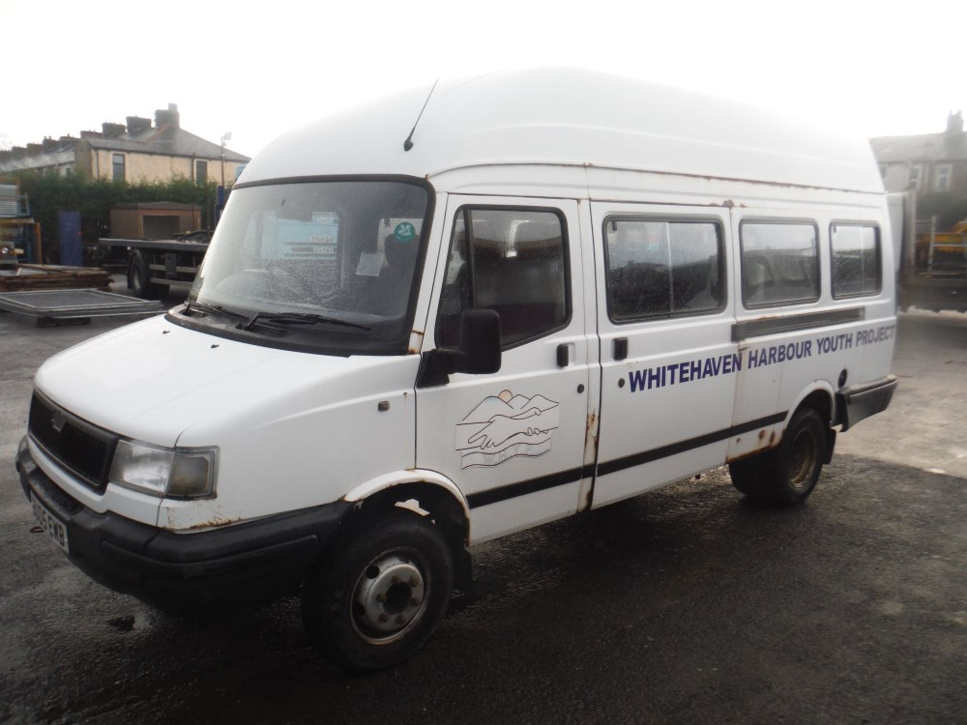 05 reg LDV CONVOY 400 TD LWB 17 SEAT MINI BUS, 1ST REG 06/05, TEST 04/15, V5 HERE, 1 FORMER - Image 2 of 6