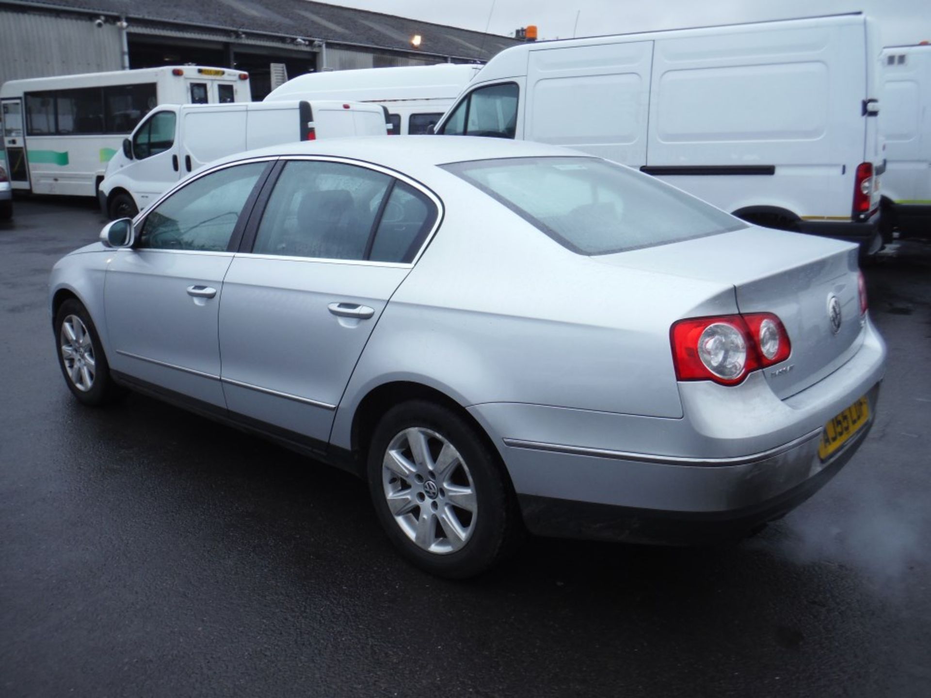 55 reg VW PASSAT SE TDI 140 AUTO, 1ST REG 12/05, TEST 05/15, 141000M NOT WARRANTED, V5 HERE, 2 - Image 3 of 5