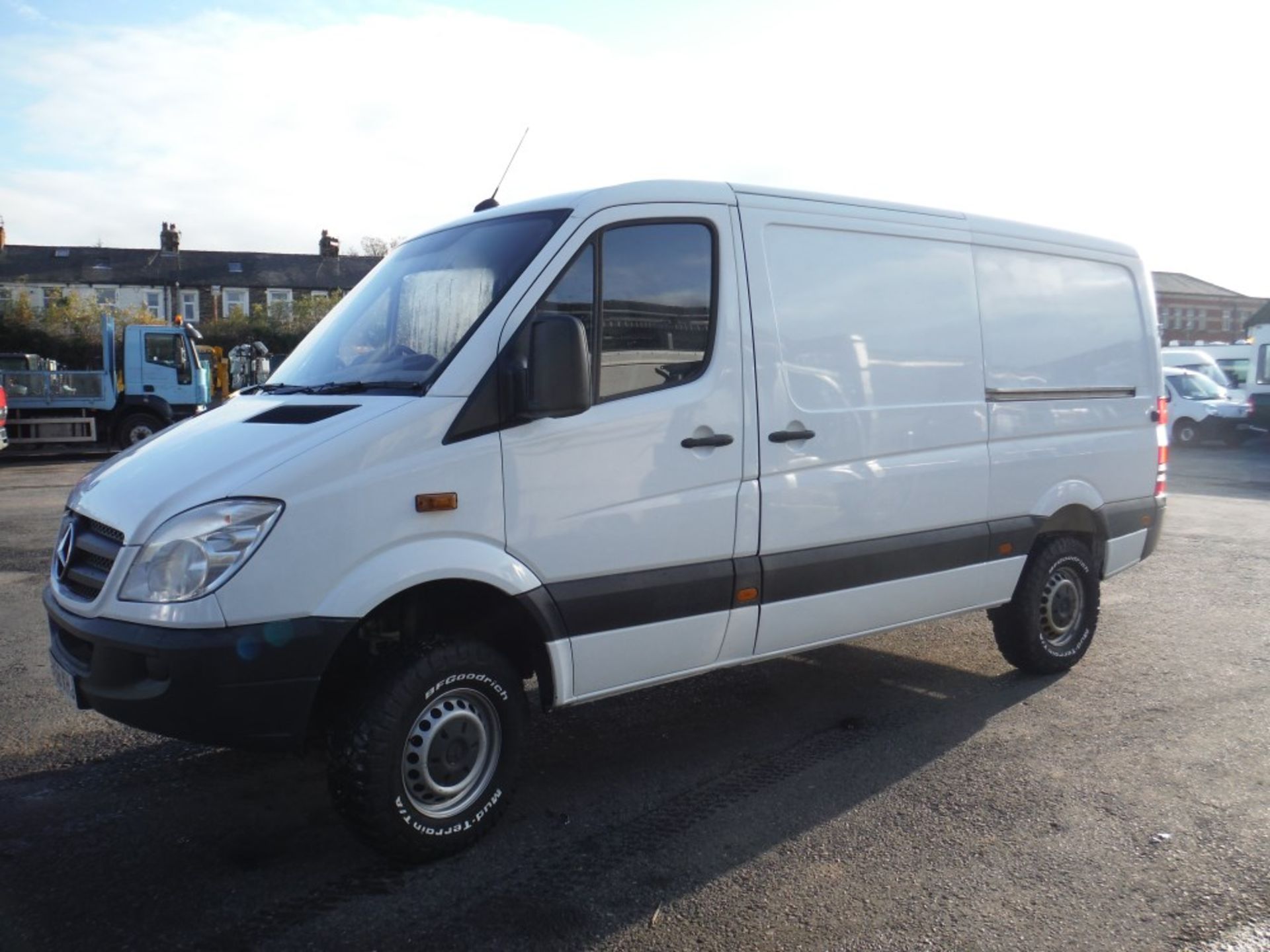 58 reg MERCEDES SPRINTER 318 CDI MWB, 1ST REG 10/08, TEST 10/15, 99453M WARRANTED, V5 HERE, 1 FORMER - Image 2 of 5