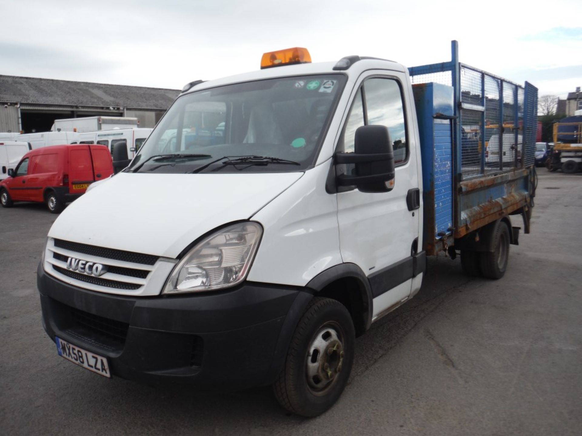 58 reg IVECO DAILY 50C15 CAGED TIPPER, 1ST REG 10/08, TEST 09/15, 117628M, V5 HERE, 1 OWNER FROM NEW - Image 2 of 5