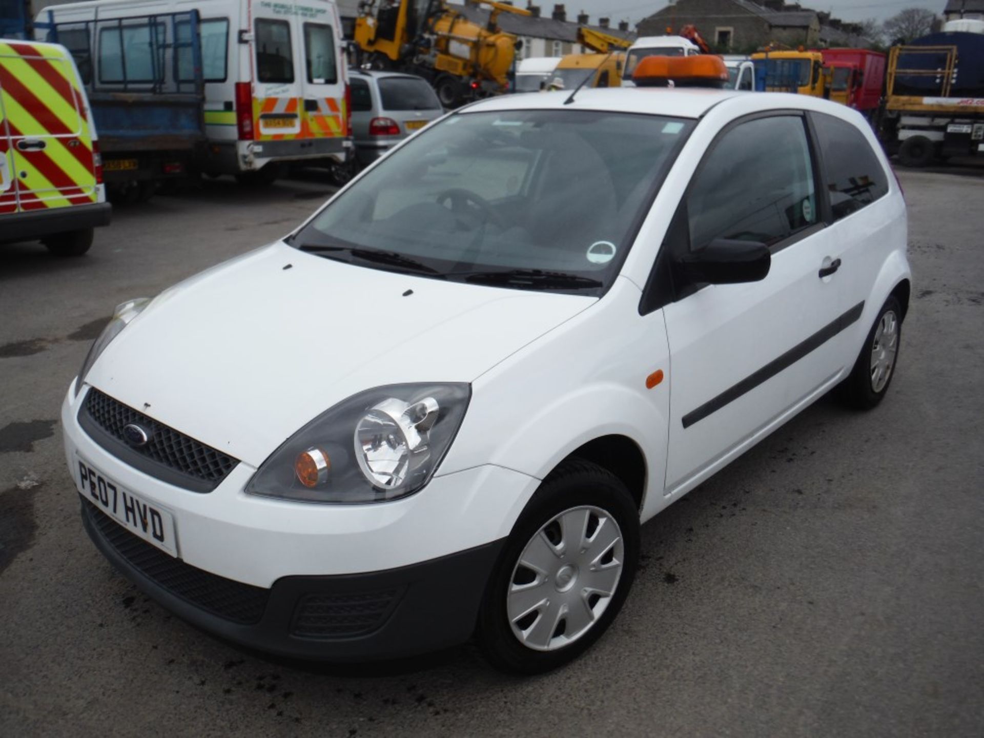 07 reg FORD FIESTA TDCI VAN, 1ST REG 05/07, TEST 05/15, 101895M, V5 HERE, 1 OWNER FROM NEW (DIRECT - Image 2 of 5