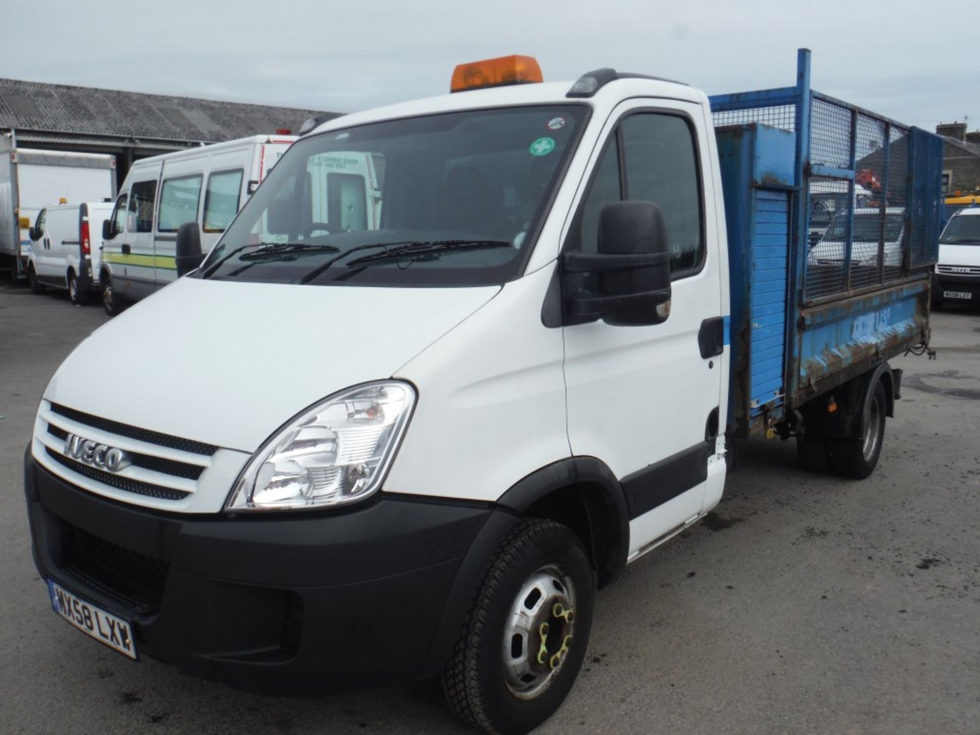 58 reg IVECO DAILY 50C15 CAGED TIPPER, 1ST REG 10/08, TEST 06/15, 141129M, V5 HERE, 1 OWNER FROM NEW - Image 2 of 5
