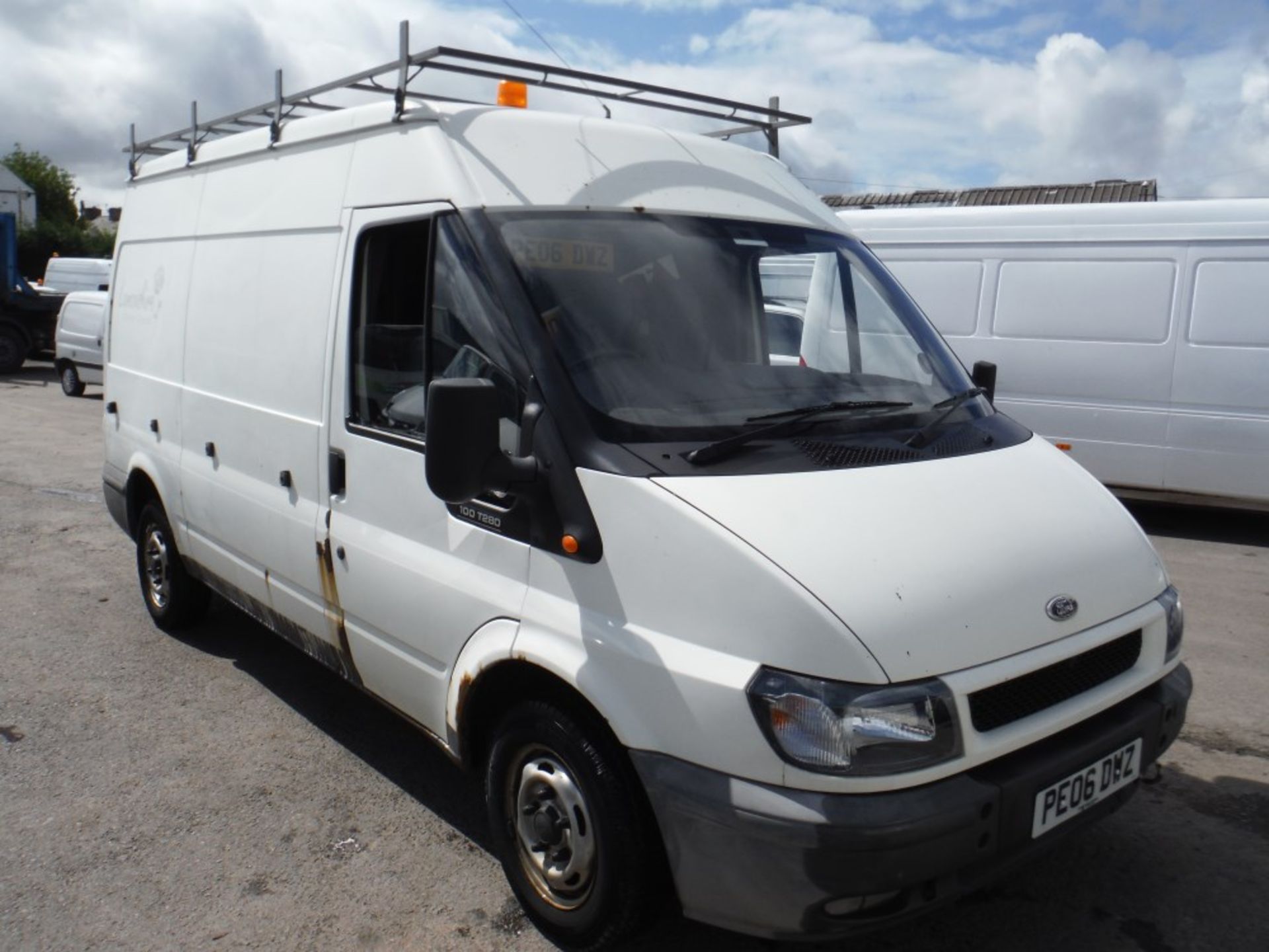 06 reg FORD TRANSIT 280 MWB DIESEL VAN, 1ST REG 03/06, 106042M, V5 HERE, 1 OWNER FROM NEW (DIRECT