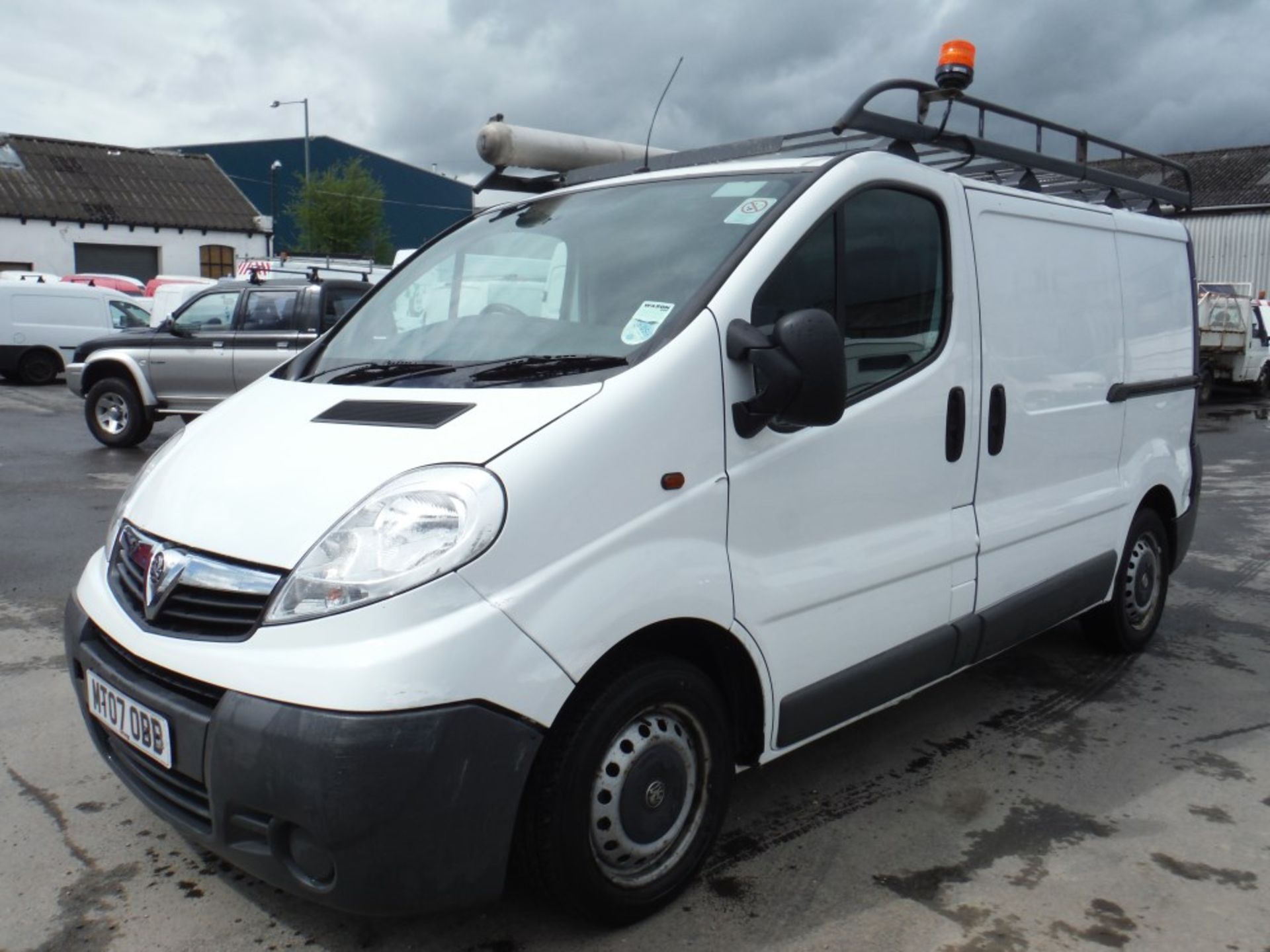 07 reg VAUXHALL VIVARO 2700 CDTI SWB, 1ST REG 05/07, TEST 05/15, 125529M, V5 HERE, 1 FORMER - Image 2 of 5