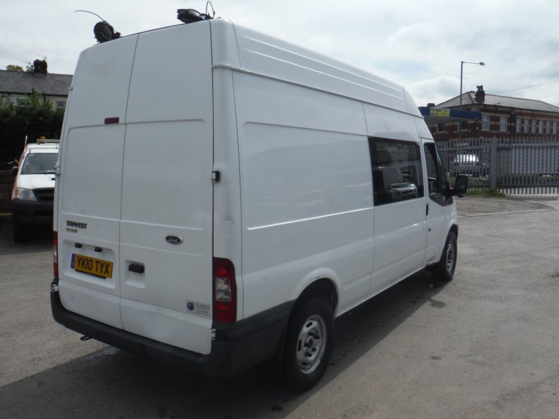 10 reg FORD TRANSIT 115 T350L RWD, 1ST REG 06/10, TEST 01/16, 173804M WARRANTED, V5 HERE, 1 OWNER - Image 4 of 6