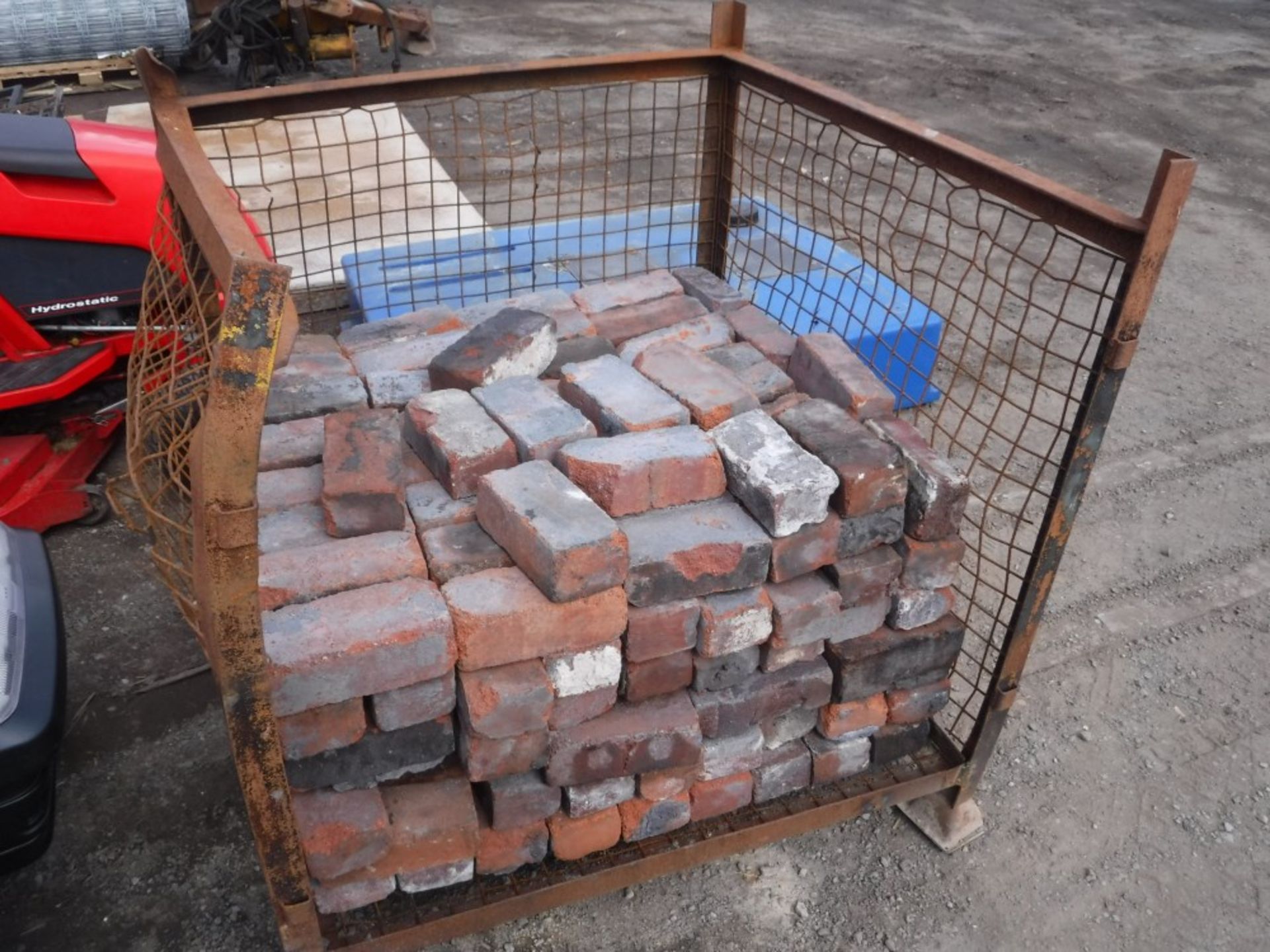 PALLET RECLAIMED BRICKS [+ VAT]