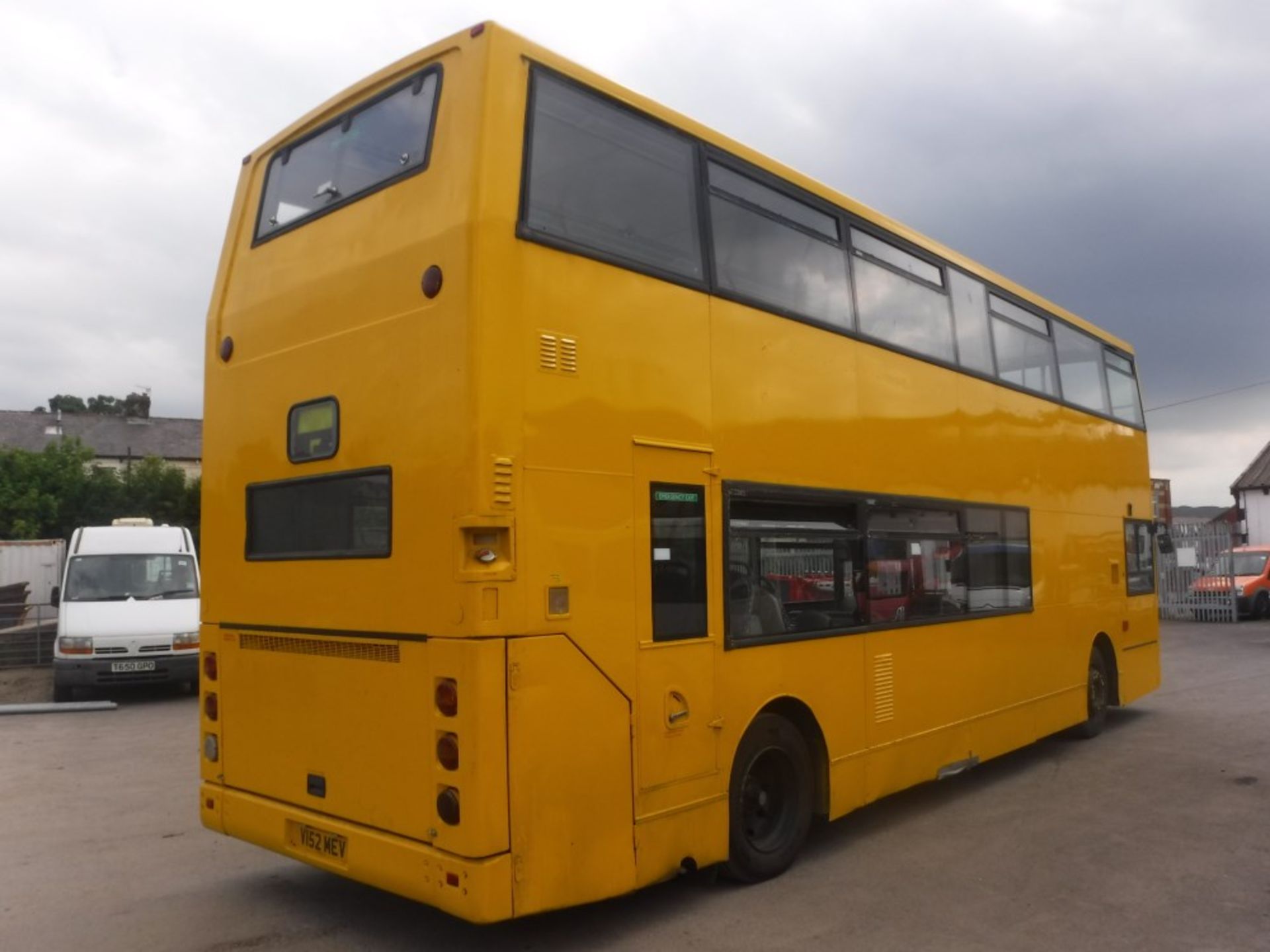 V reg DENNIS TRIDENT 86 SEAT DOUBLE DECKER BUS, 1ST REG 12/99, TEST 04/16, COIF & REDUCED - Image 4 of 7