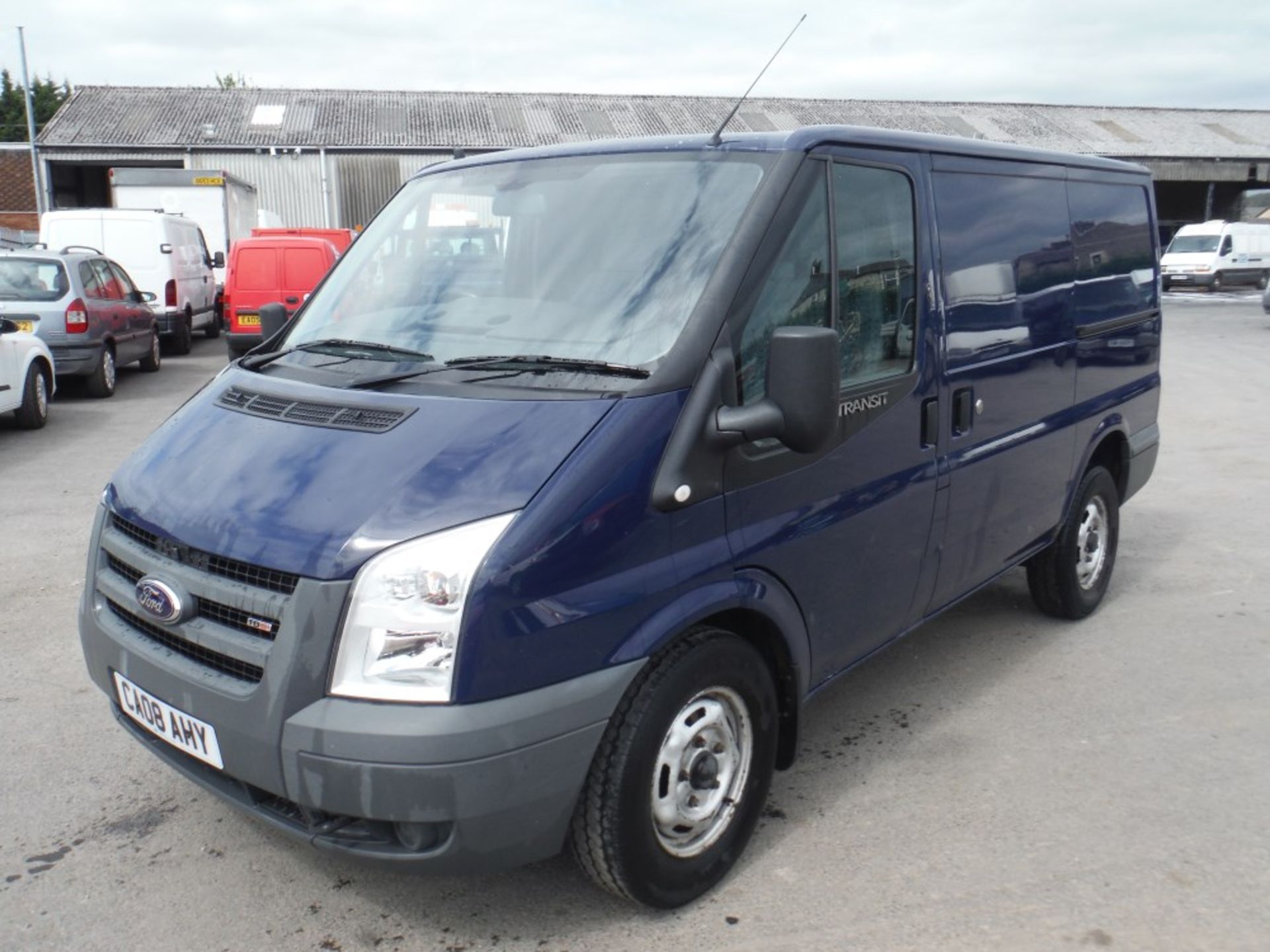 08 reg FORD TRANSIT 110 T330 FWD, 1ST REG 05/08, TEST 12/15, 136933M WARRANTED, V5 HERE, 1 OWNER - Image 2 of 5