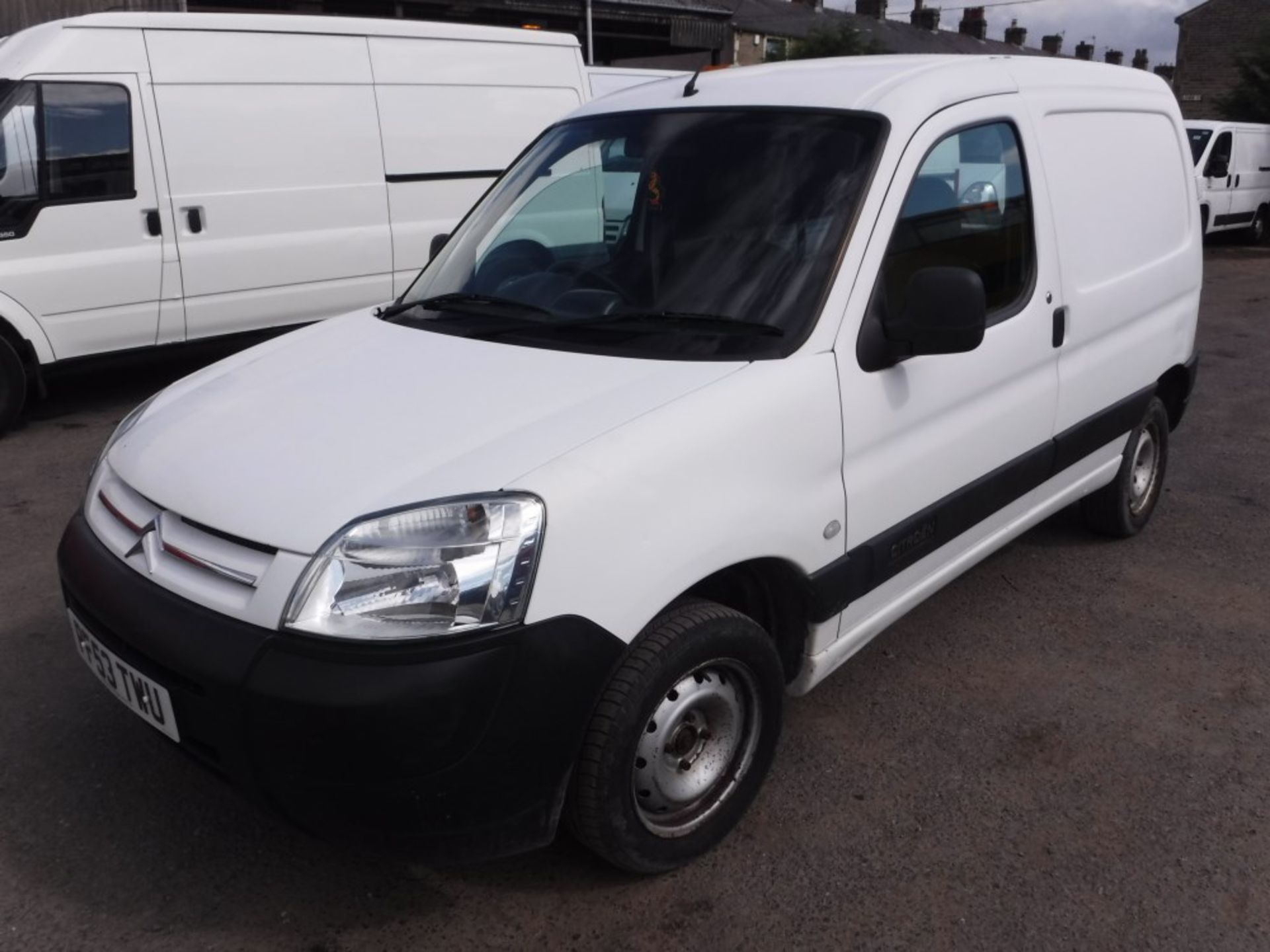 53 reg CITROEN BERLINGO 600D LX, 1ST REG 01/04, TEST 07/16, 157582M NOT WARRANTED, V5 HERE, 1 FORMER - Image 2 of 5