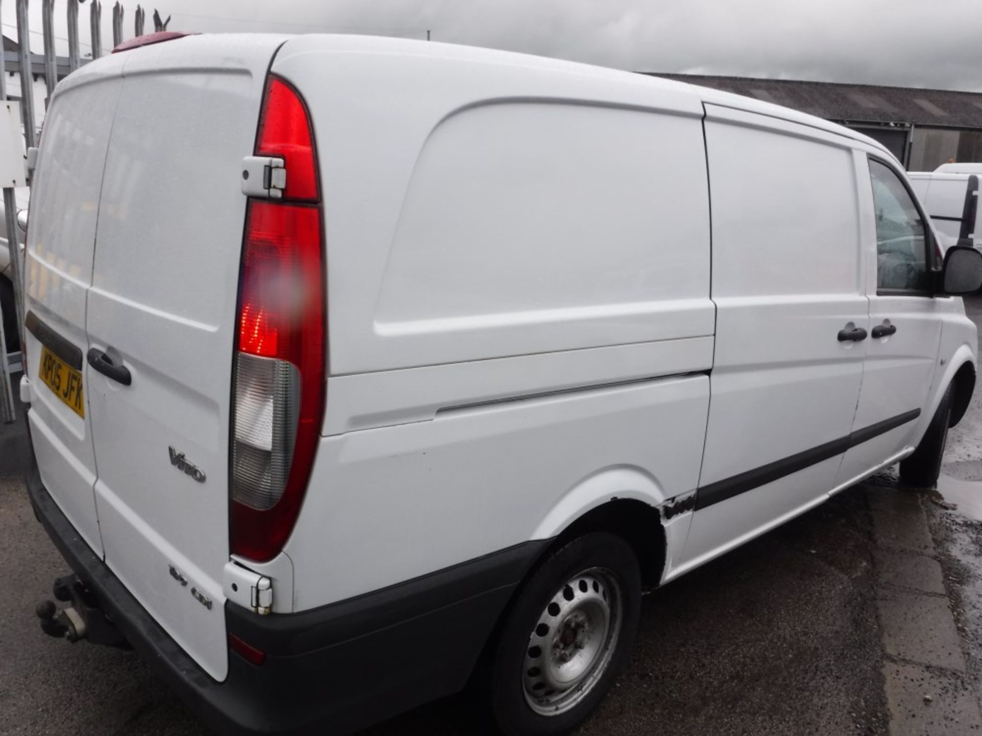 05 reg MERCEDES VITO 109 CDI LONG, 1ST REG 05/05, TEST 11/15, 167435M NOT WARRANTED, V5 HERE, 4 - Image 4 of 5