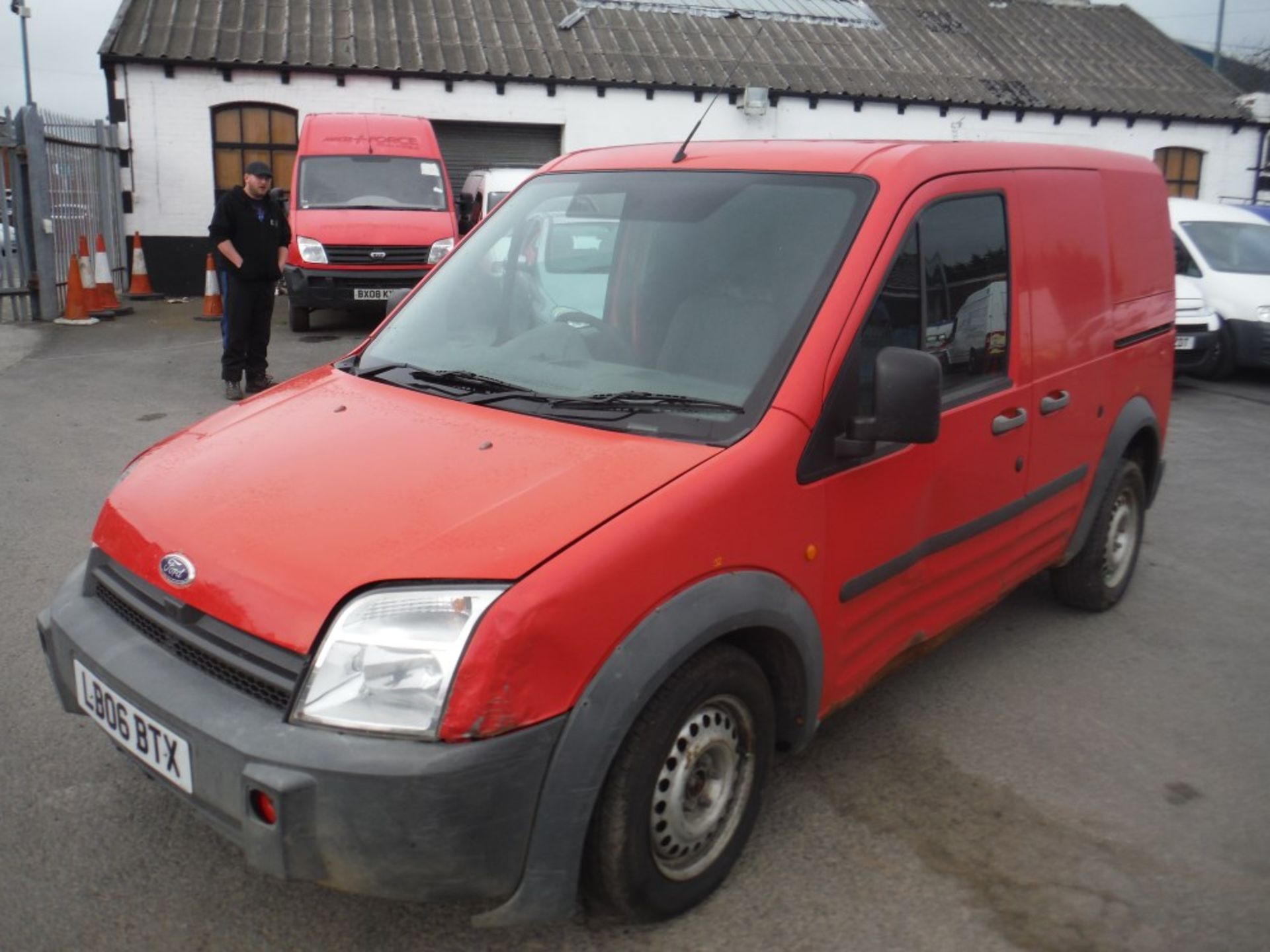 06 reg FORD TRANSIT CONNECT L200 TD SWB, 1ST REG 07/06, 158000M WARRANTED, V5 HERE, 1 OWNER FROM NEW - Image 2 of 5