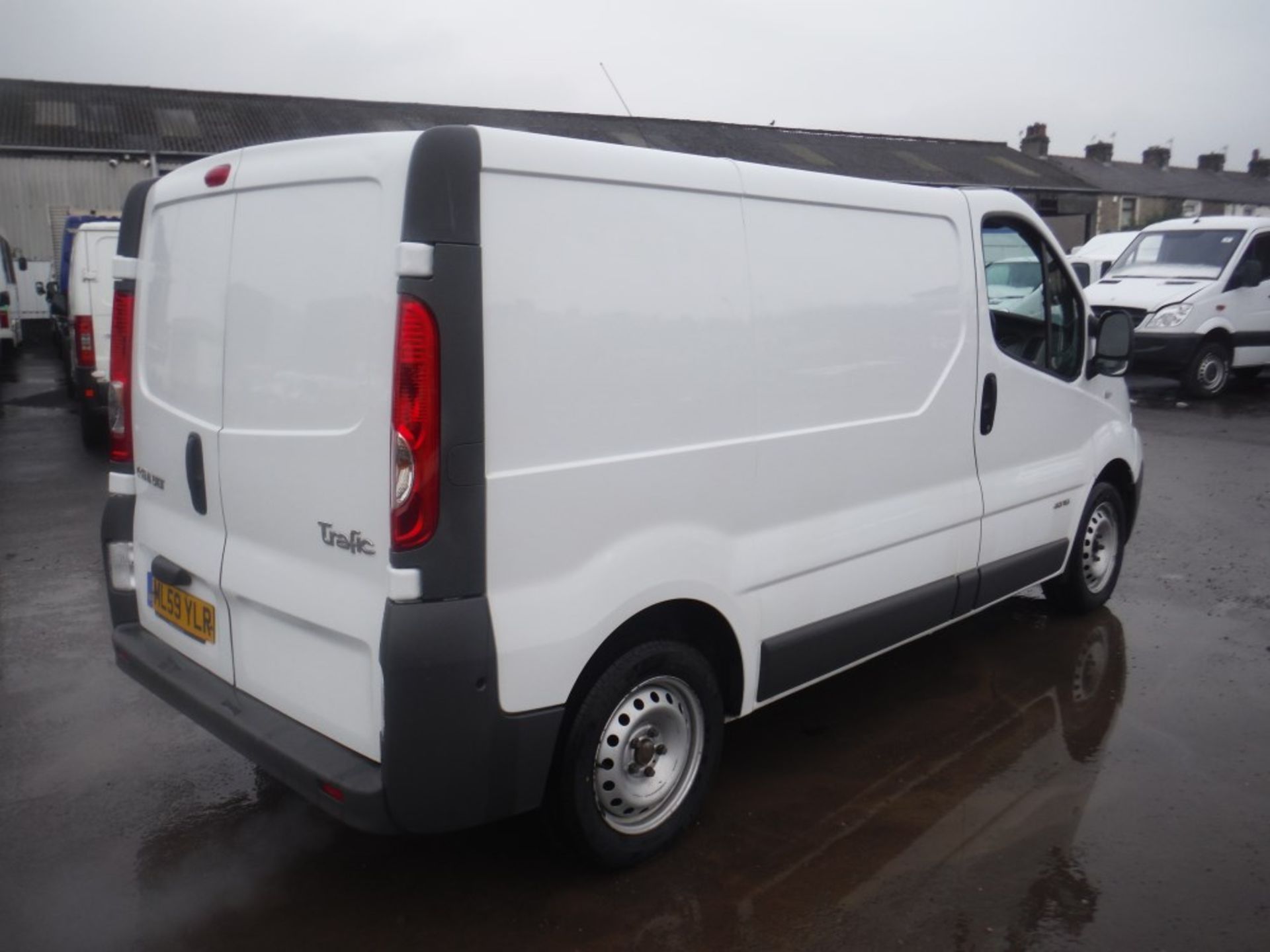 59 reg RENAULT TRAFIC SL27+ DCI 115, 1ST REG 11/09, TEST 12/15, 196940M, WARRANTED, V5 HERE, 1 OWNER - Image 4 of 5