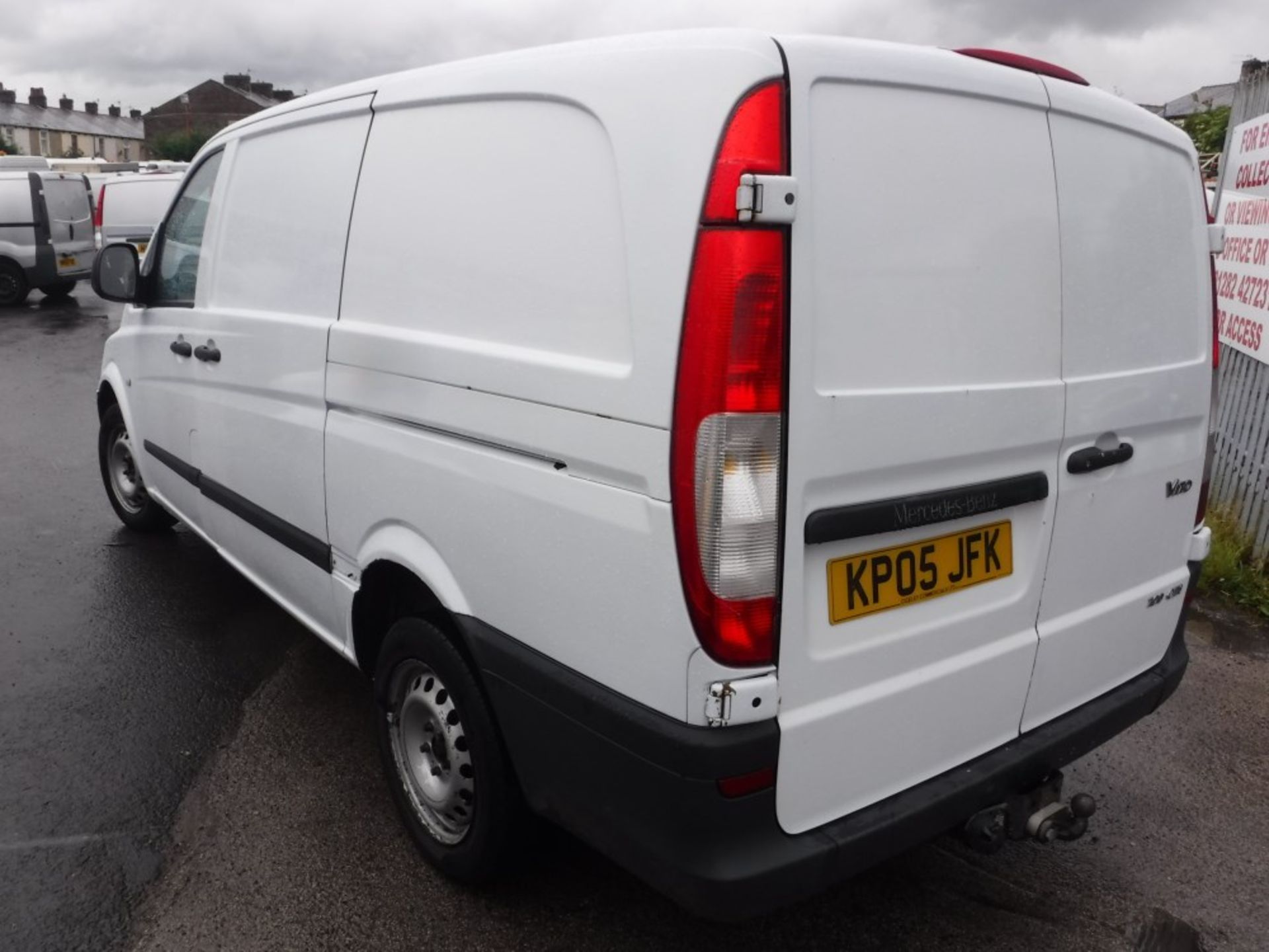 05 reg MERCEDES VITO 109 CDI LONG, 1ST REG 05/05, TEST 11/15, 167435M NOT WARRANTED, V5 HERE, 4 - Image 3 of 5