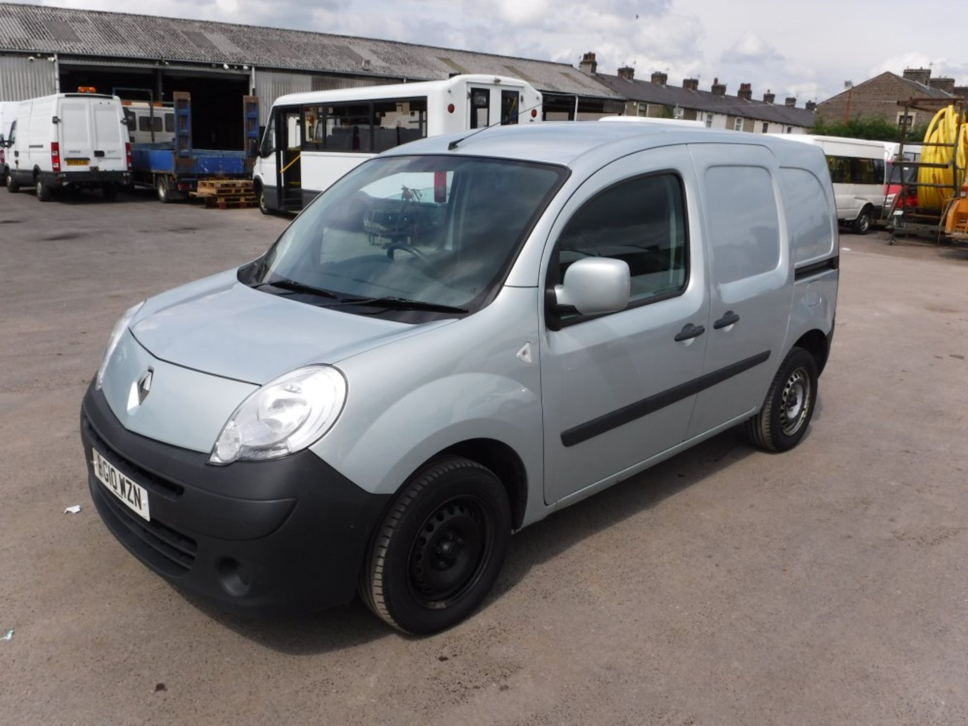 10 reg RENAULT KANGOO ML19 EXTRA DCI 85, 1ST REG 08/10, TEST 08/15, 113957M WARRANTED, V5 HERE, 1 - Image 2 of 5